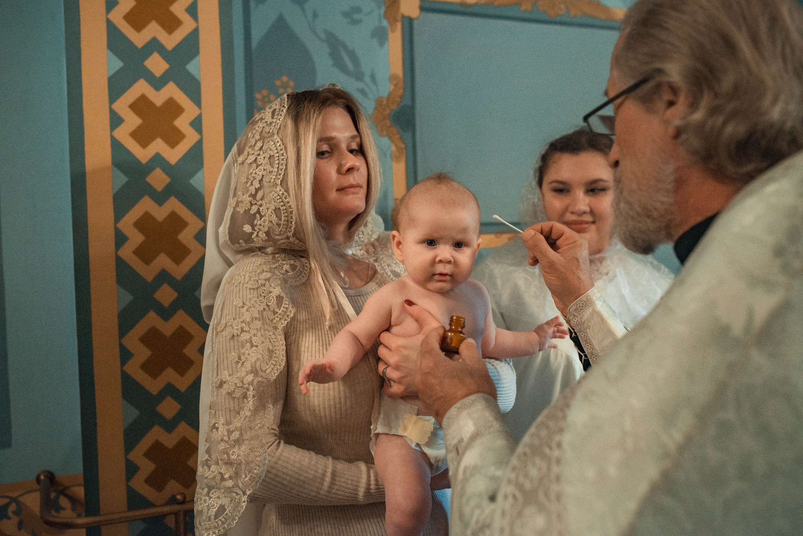 Крещение Екатерины в Троицком соборе Саратова. Фотограф на крещение в Саратове Марина Грушина