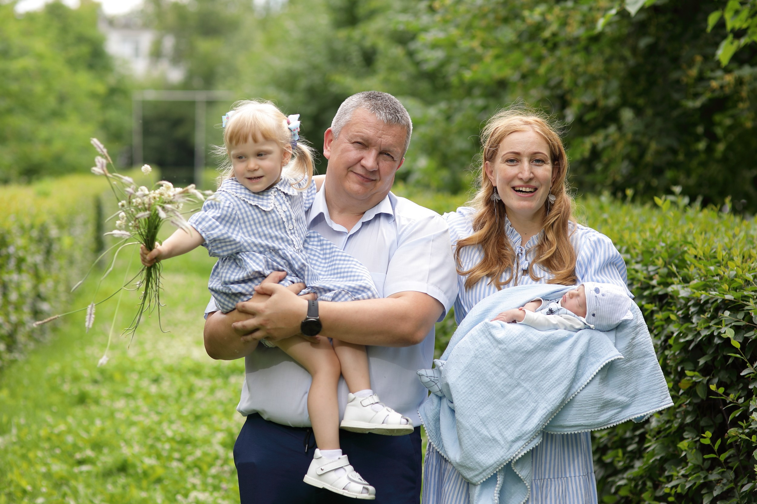 Выписка из роддома. Свадебный и семейный фотограф и видеограф в Екатеринбурге Полянские Тимур и Анастасия