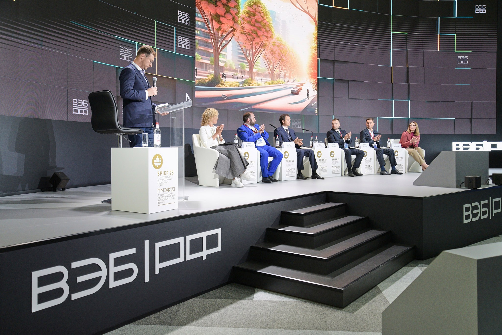 Пмэф 2023. Иван Ступа, репортажный фотограф в Санкт-Петербурге и Ленинградской области