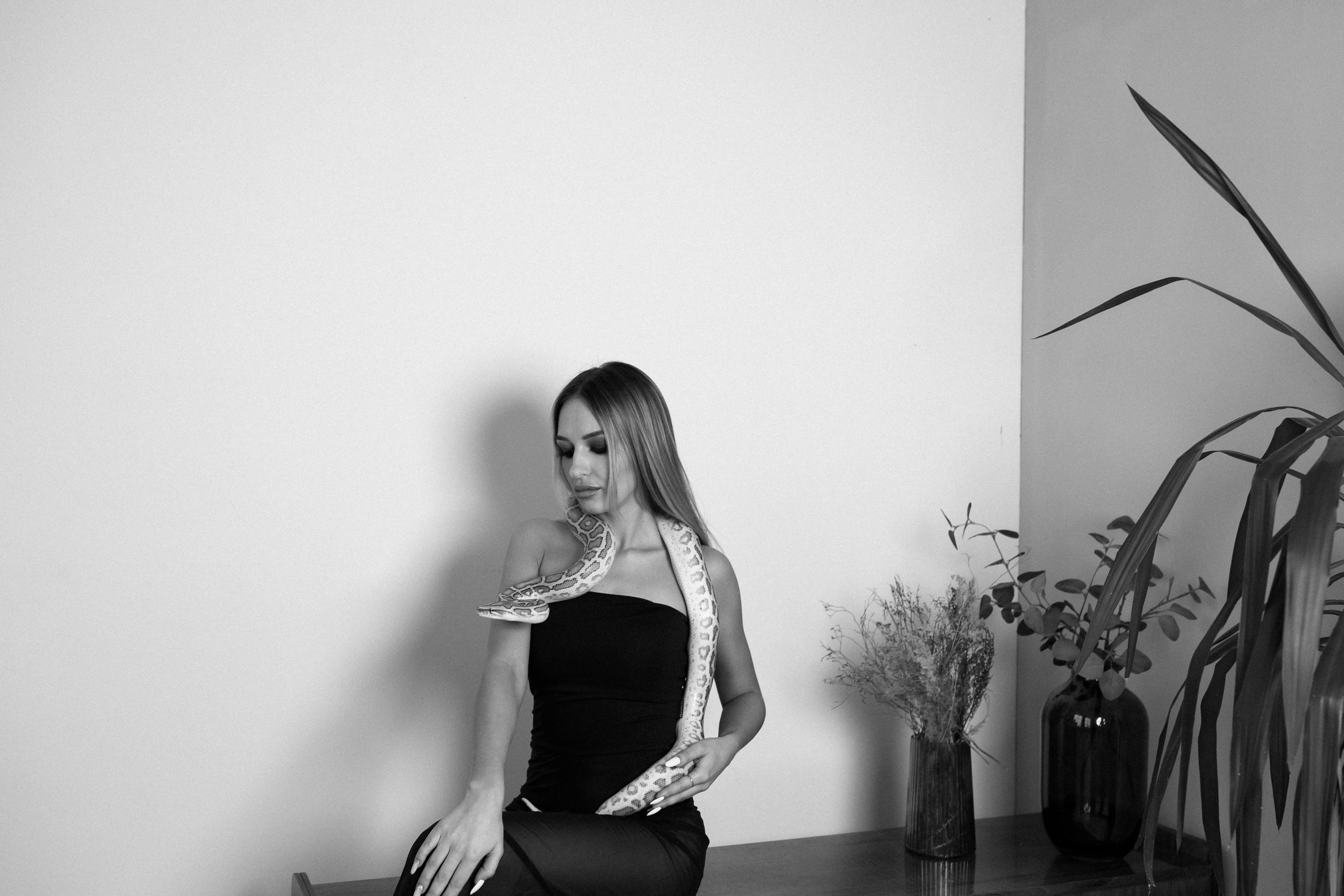 Фотосессии со змеей. Свадебный фотограф в Москве и Твери