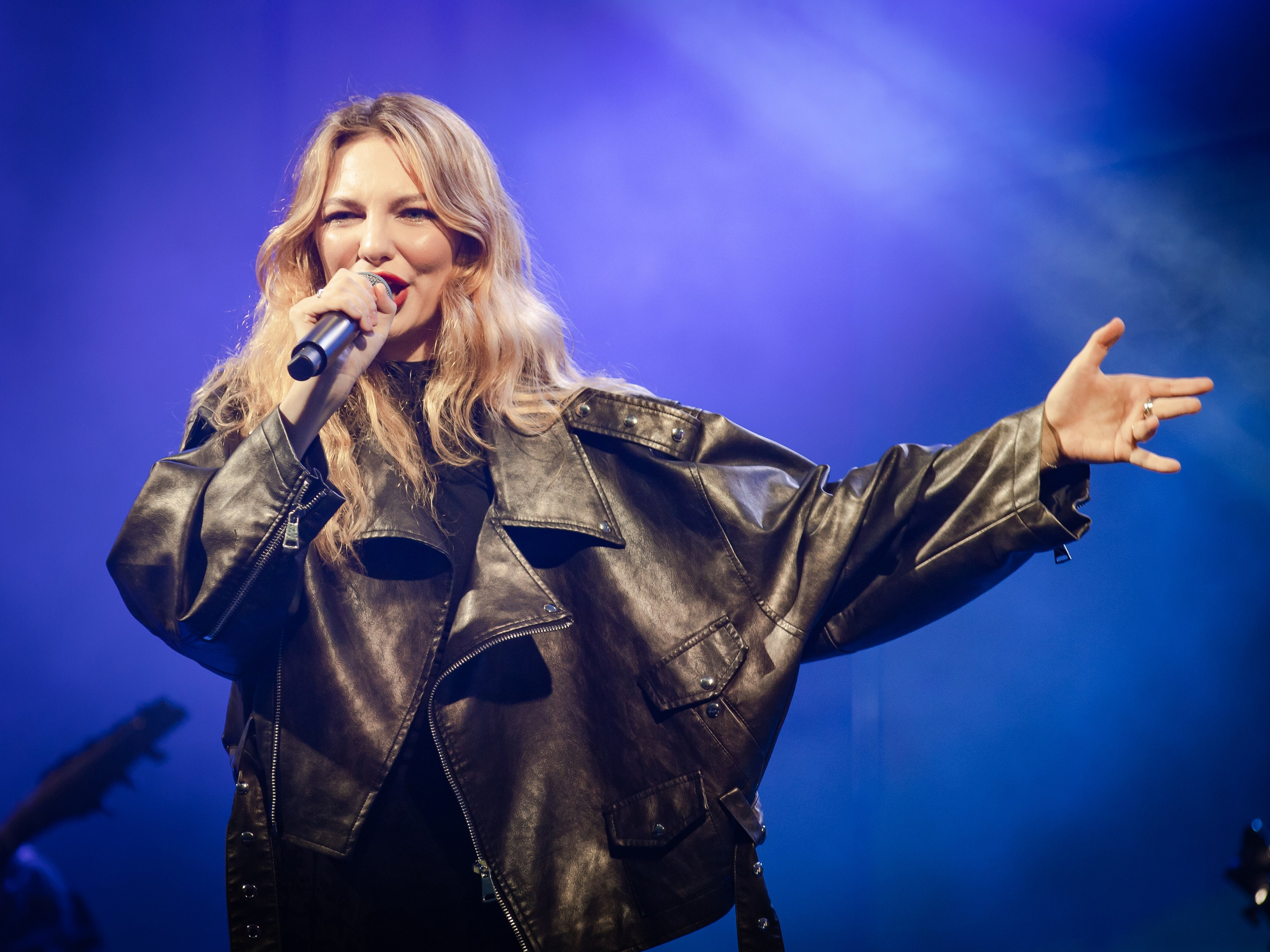 Saphath. Крылья Сахалина. Фотограф. г. Южно-Сахалинск. Олег Толстов