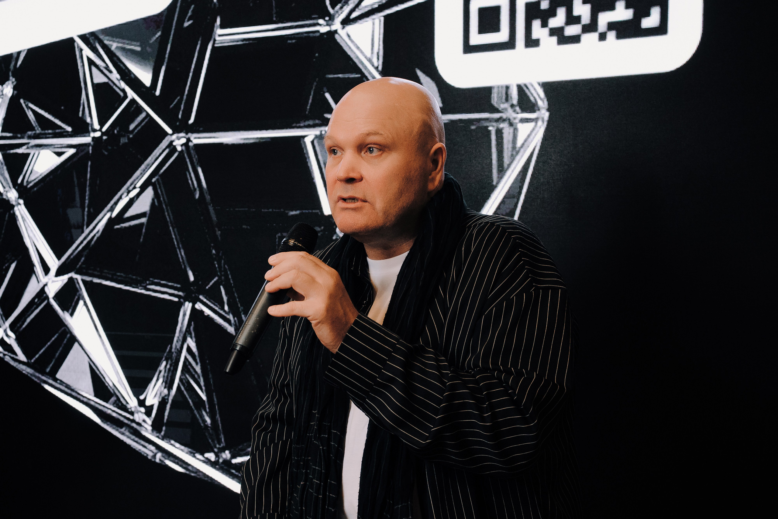 КОНФЕРЕНЦИЯ AMO CRM SIPUNI. Репортажный фотограф Зуев Роман г. Челябинск