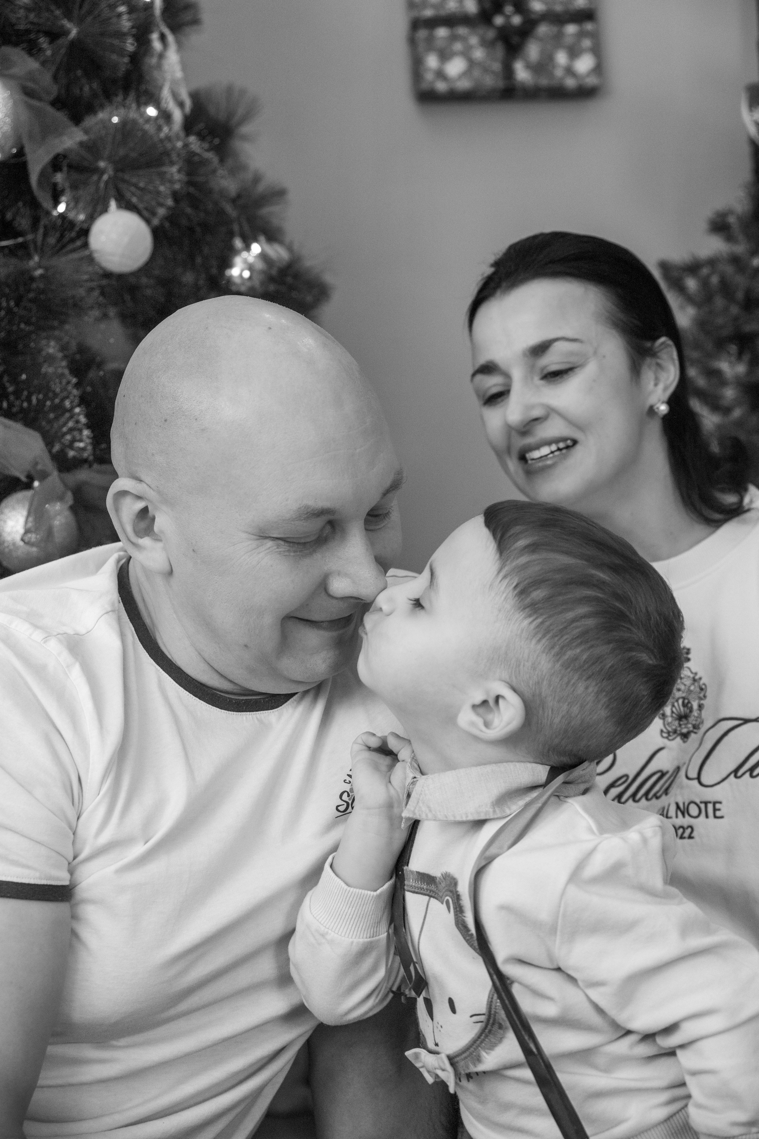 Новогодняя. Дёма и родители. Фотограф Лапочкина Татьяна
