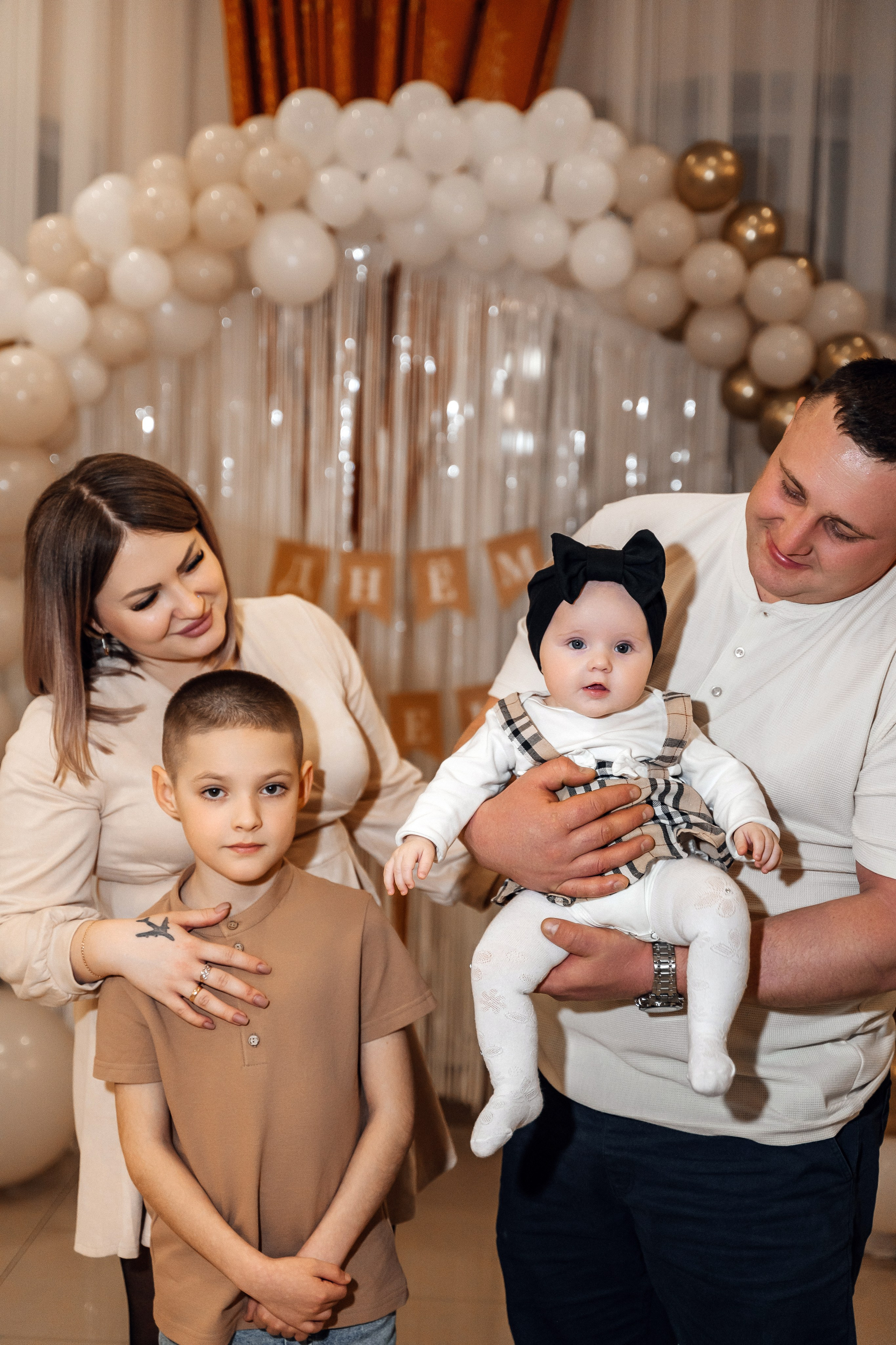 Александра и Виктория 1 годик. Семейный фотограф в Белгороде Амелина Алина