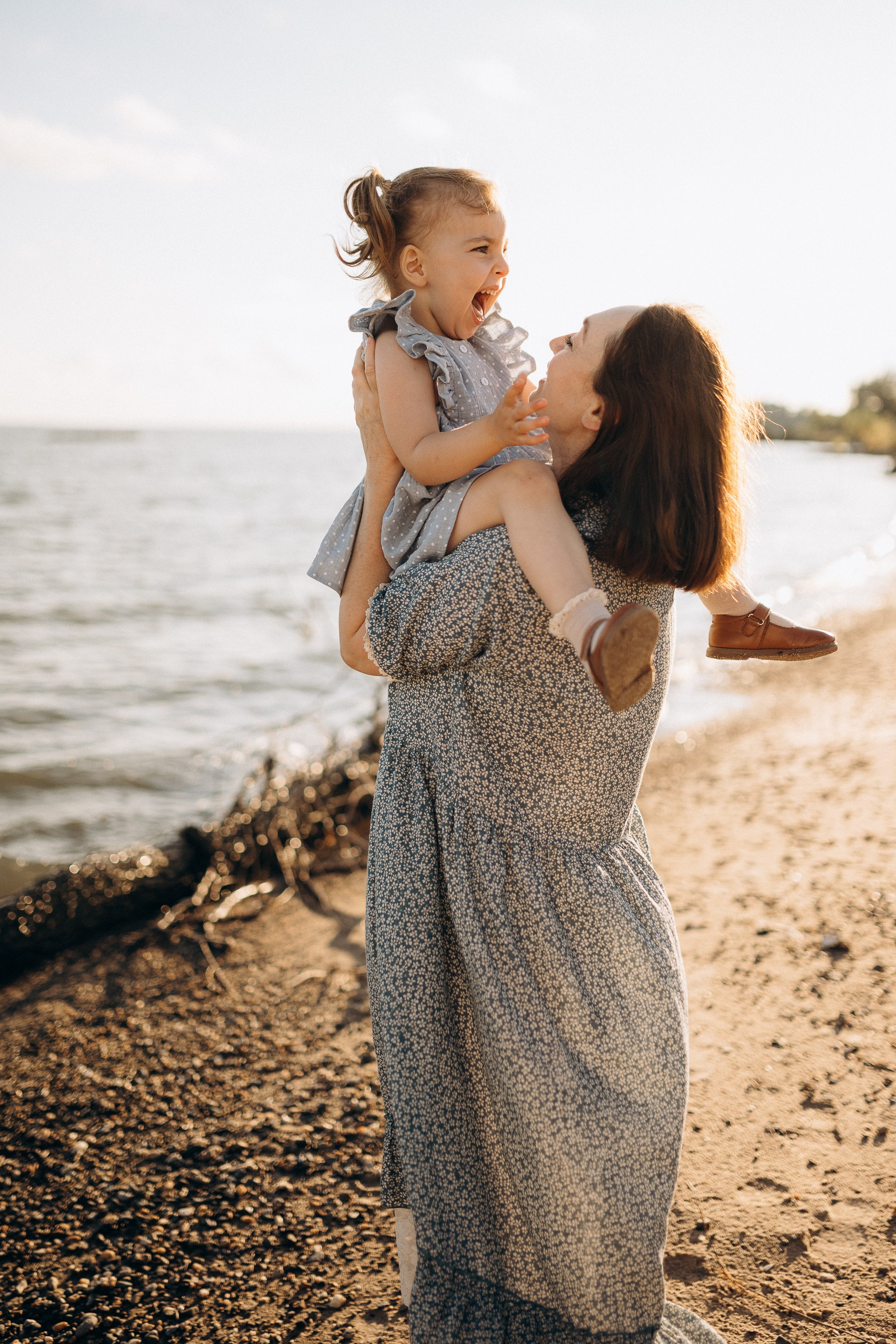 Наташа и Анюта на заливе. Семейный и детский фотограф в Новосибирске и Краснообске — Анна Ким
