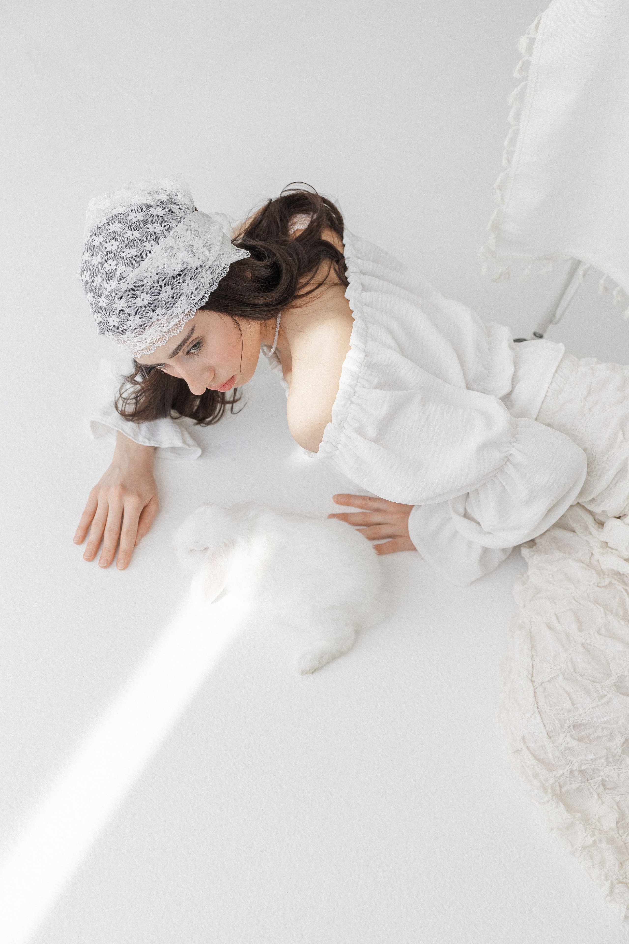 Творческая съемка к Пасхе с кроликом. Главная