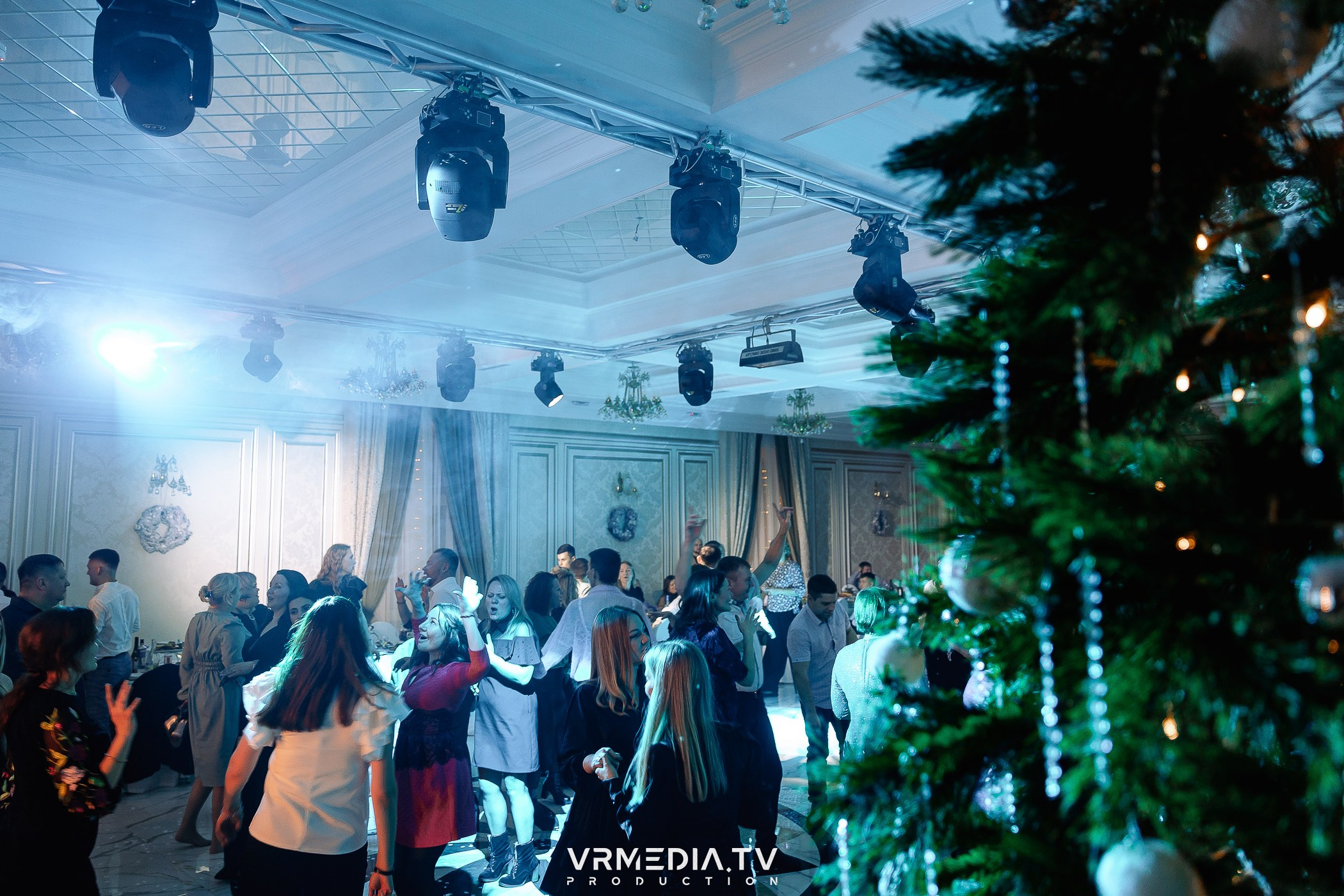 Новогодний вечер в ресторане «Лазурный Берег»