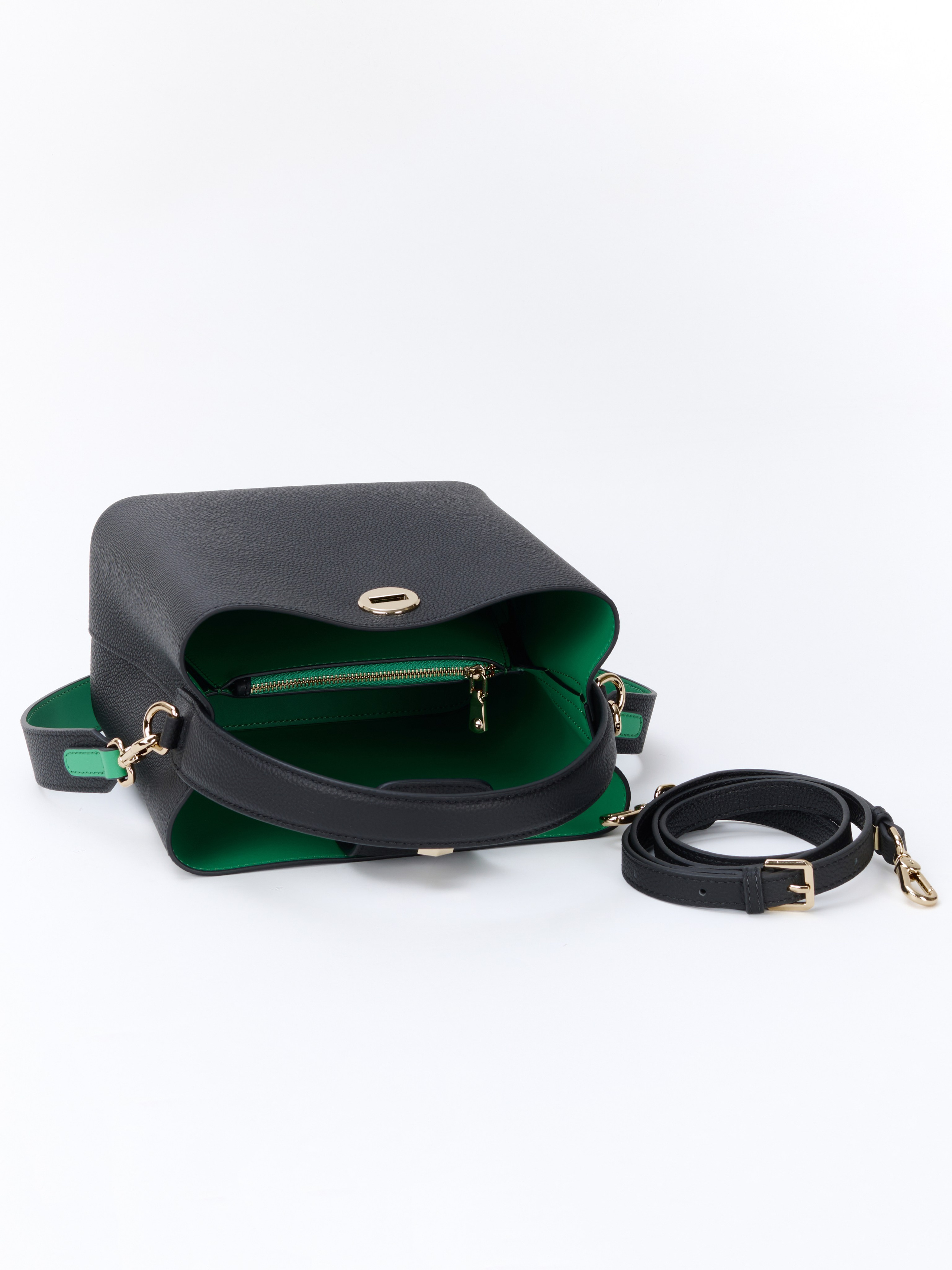 Обувь и сумки предметная съемка. Фотограф Москва