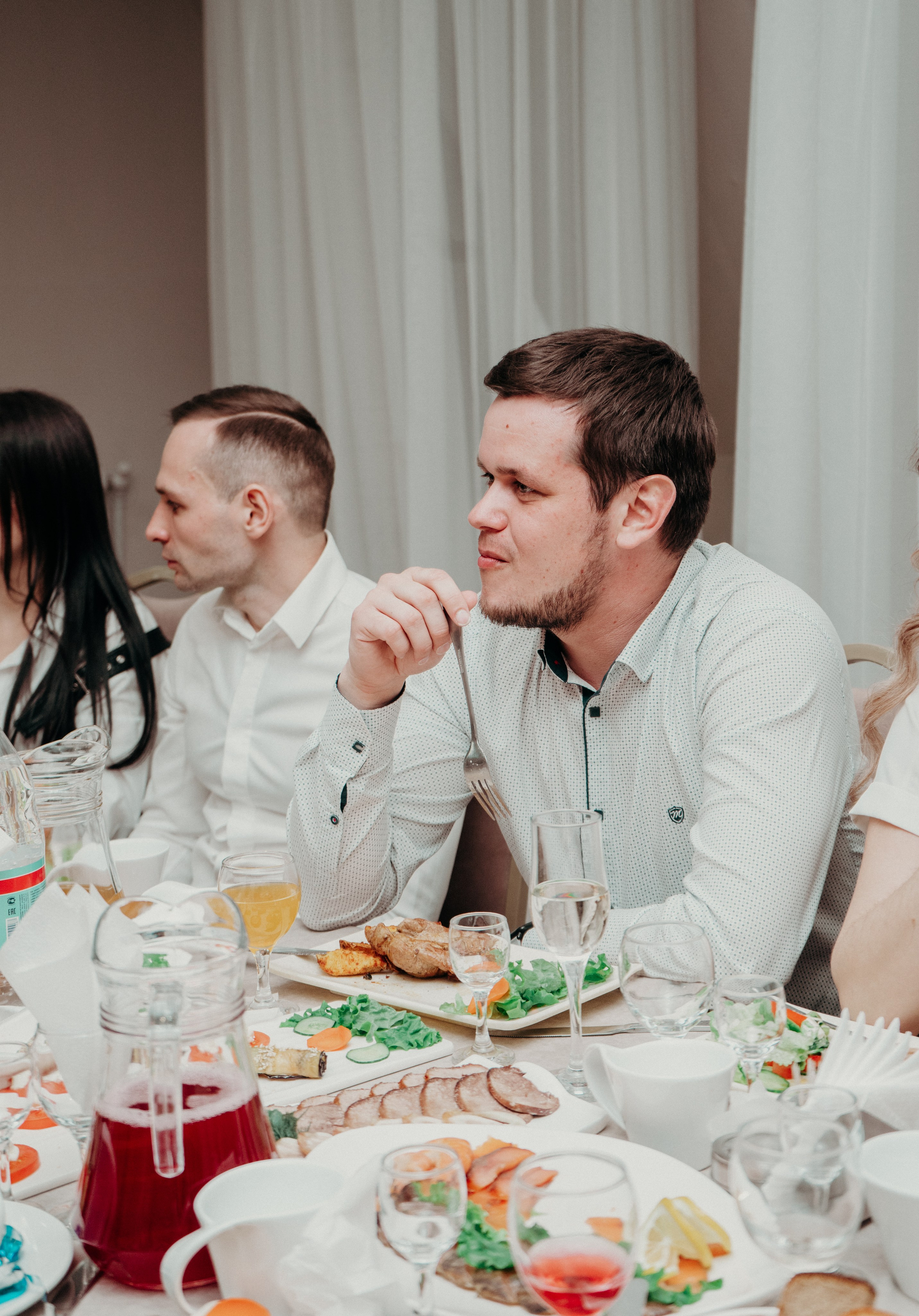 Фотографии с свадебного банкета Якова и Екатерины. Фотограф в Улан-Удэ. Свадебный фотограф в Улан-Удэ