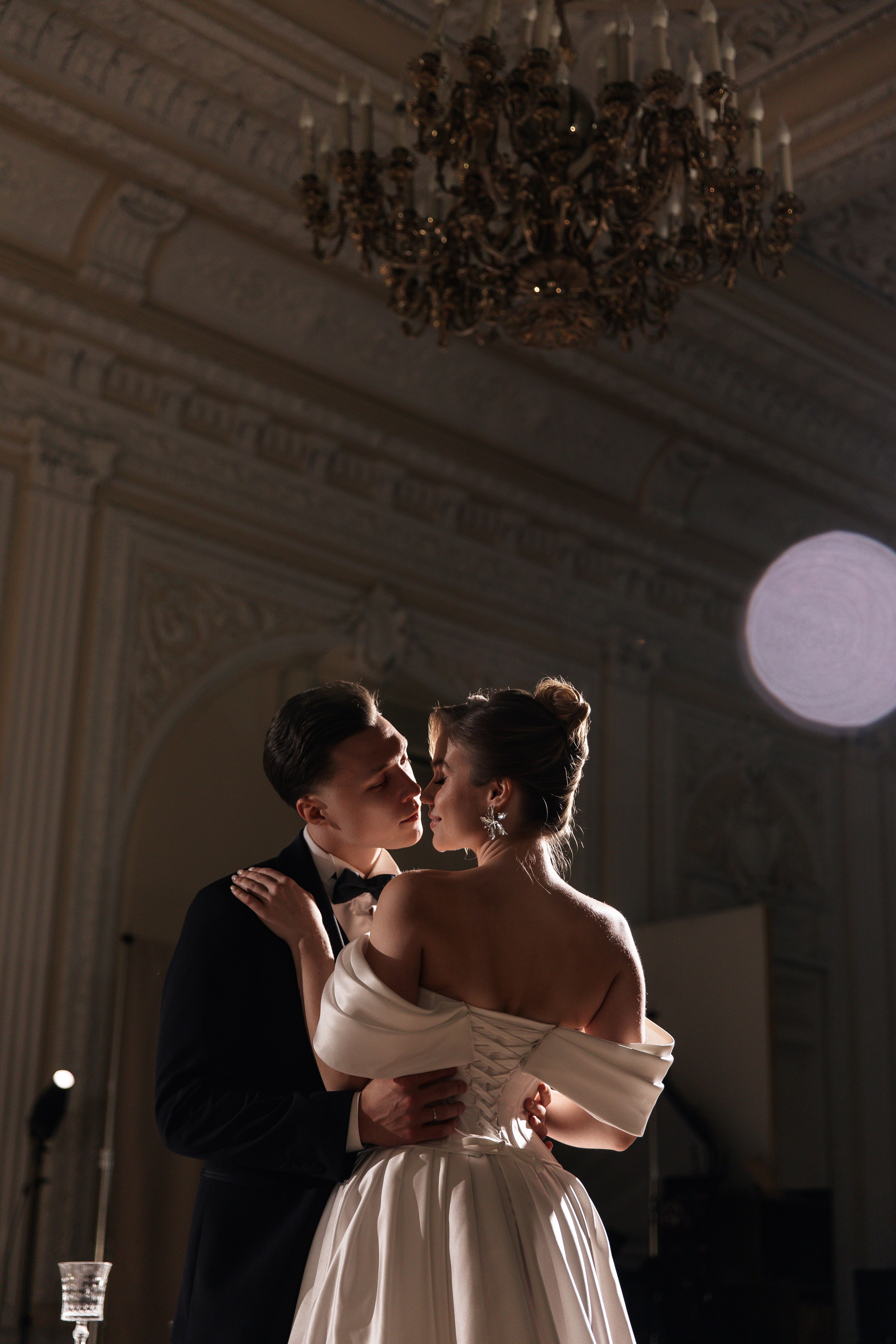 Особняк. Фотограф, который снимает любовь в Санкт-Петербурге