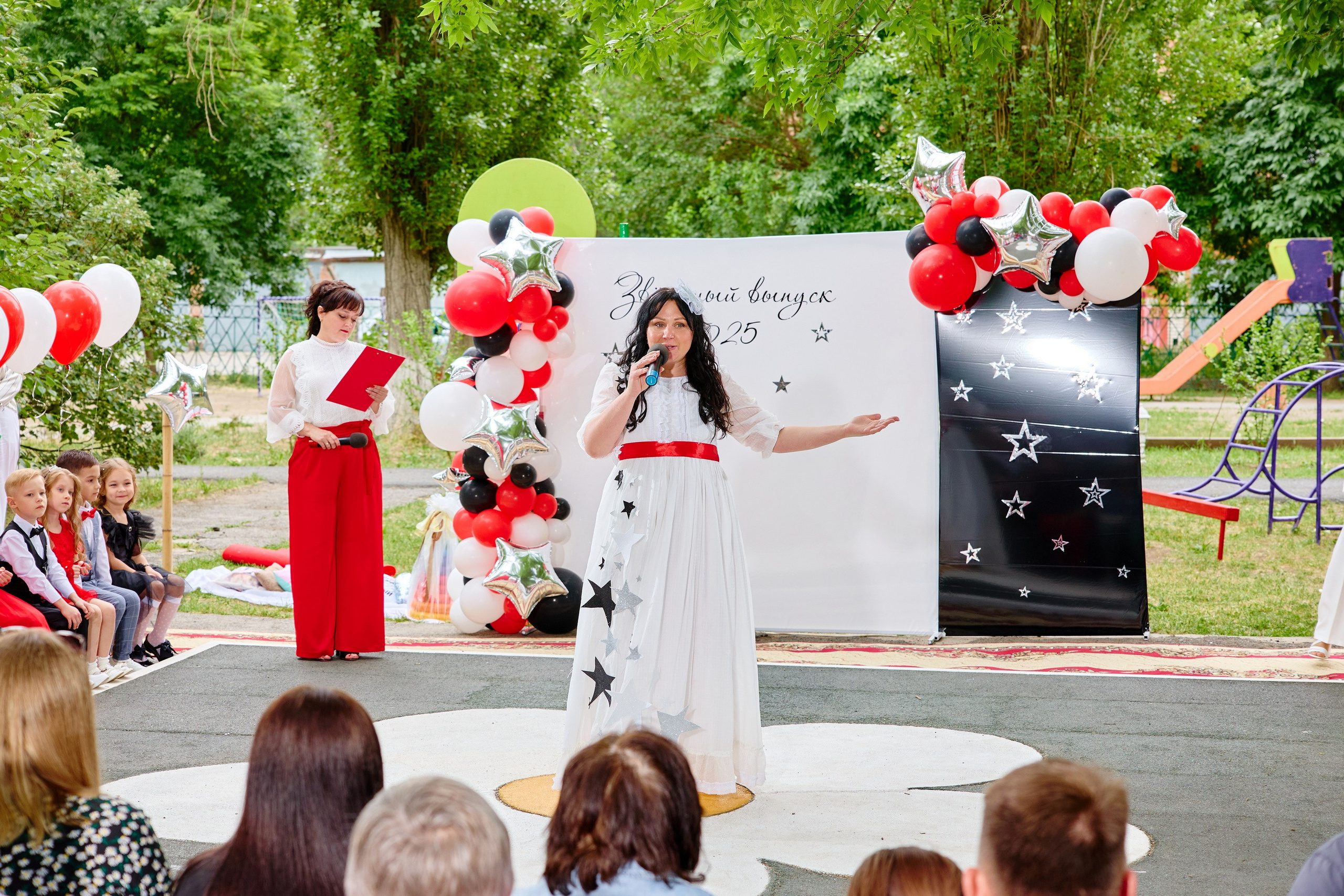 Выпускной 45 сад. Фотограф Выпускные альбомы Таганрог Сергей Коробченко