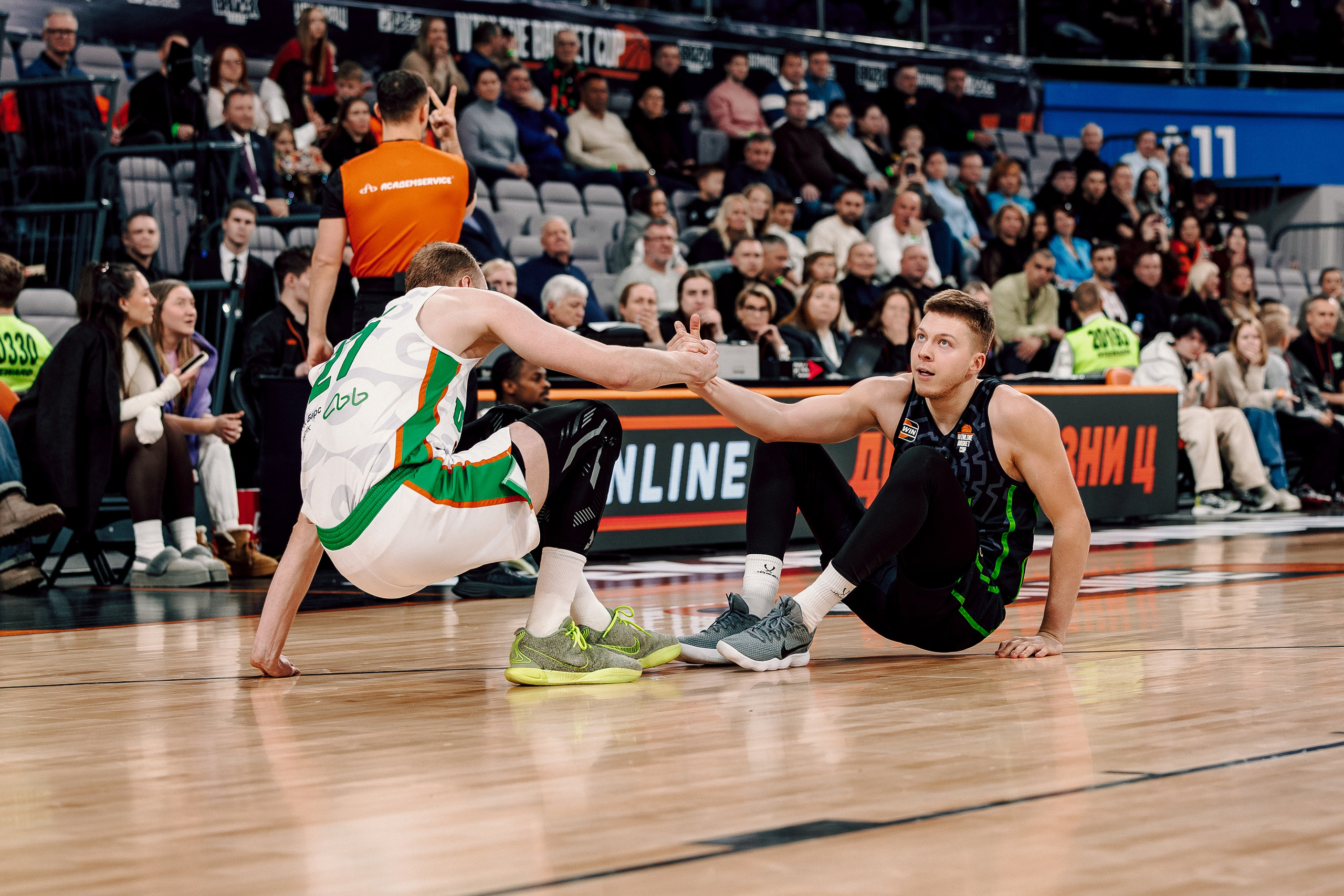 Winline Basket Cup — УРАЛМАШ — УНИКС. Лёшка Варзегов — фотограф