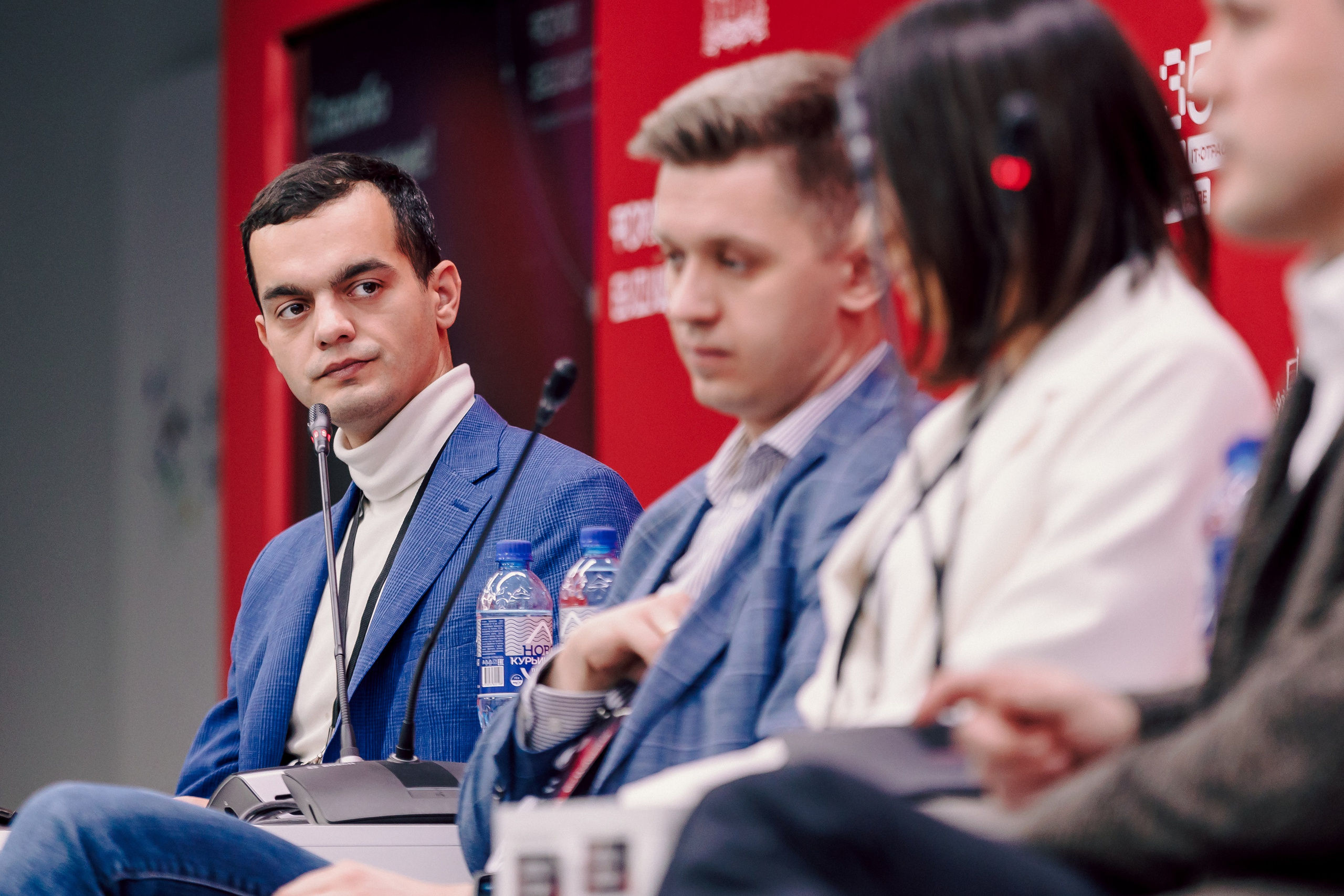 СКБ Контур — Форум будущего — Деловая программа. Лёшка Варзегов — фотограф