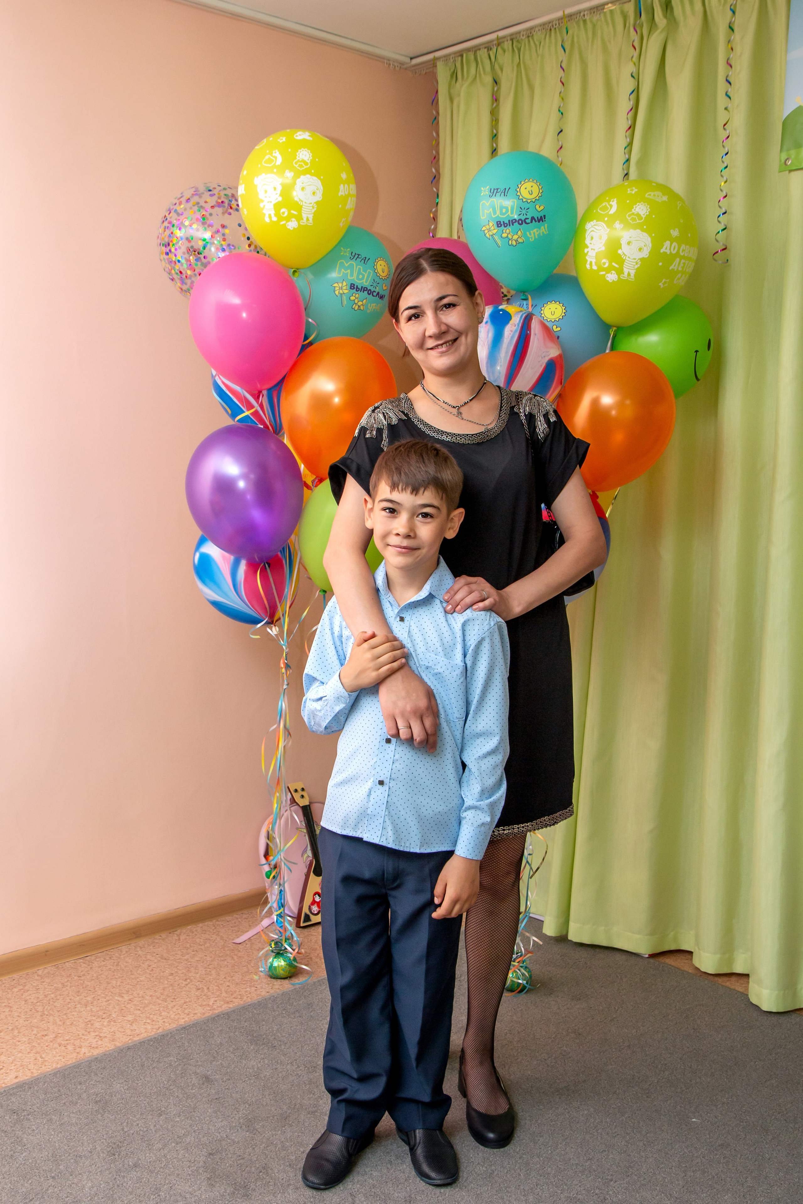 Выпускной вечер в ДС «Подснежник». Фотограф в Шелехове, лучшие выпускные альбомы в Шелехове