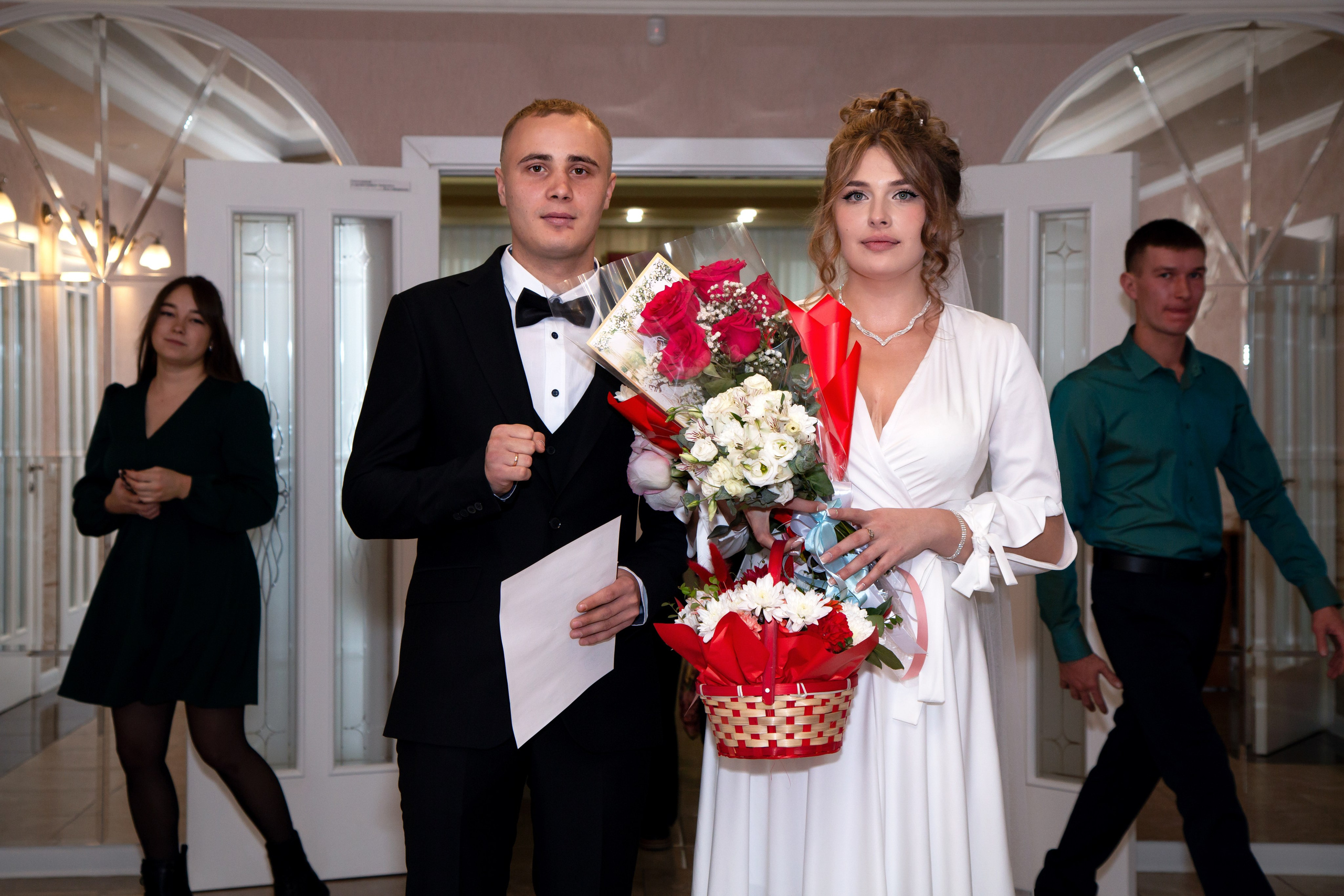 Свадебная фотосессия. Шелехов. Фотограф в Шелехове, лучшие выпускные альбомы в Шелехове