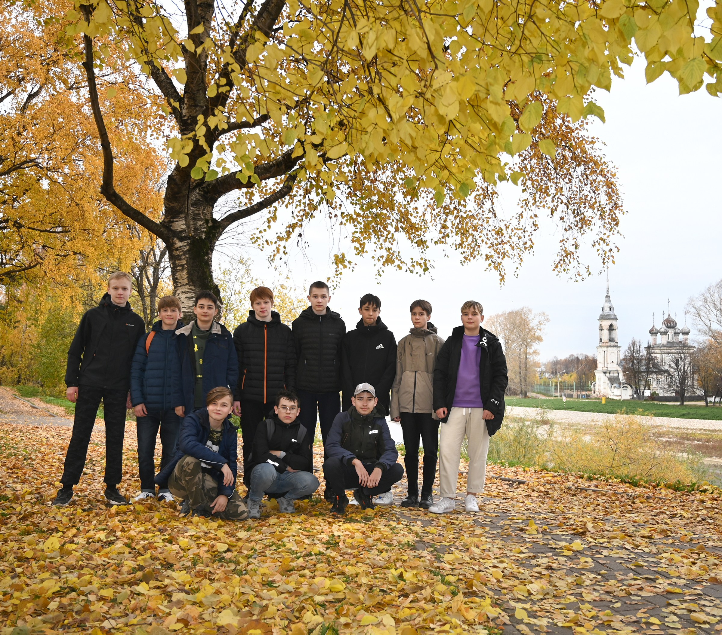 Фотоальбомы, фотокниги, альбомы для учеников старших и выпускных классов в школах в городе Вологда