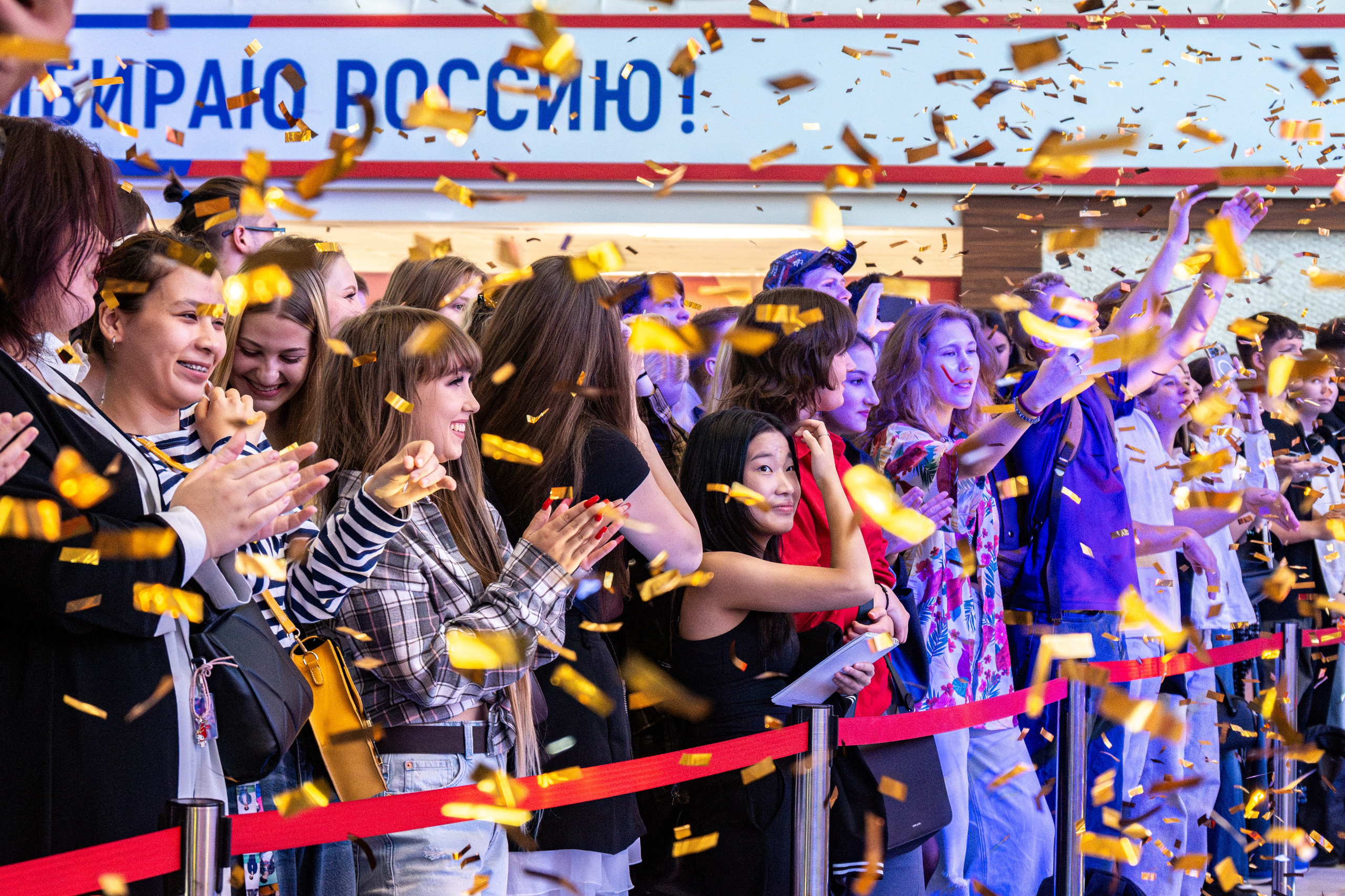 День Первокурсника ДВФУ 2025. Репортажный и портретный фотограф во Владивостоке Денис Седов