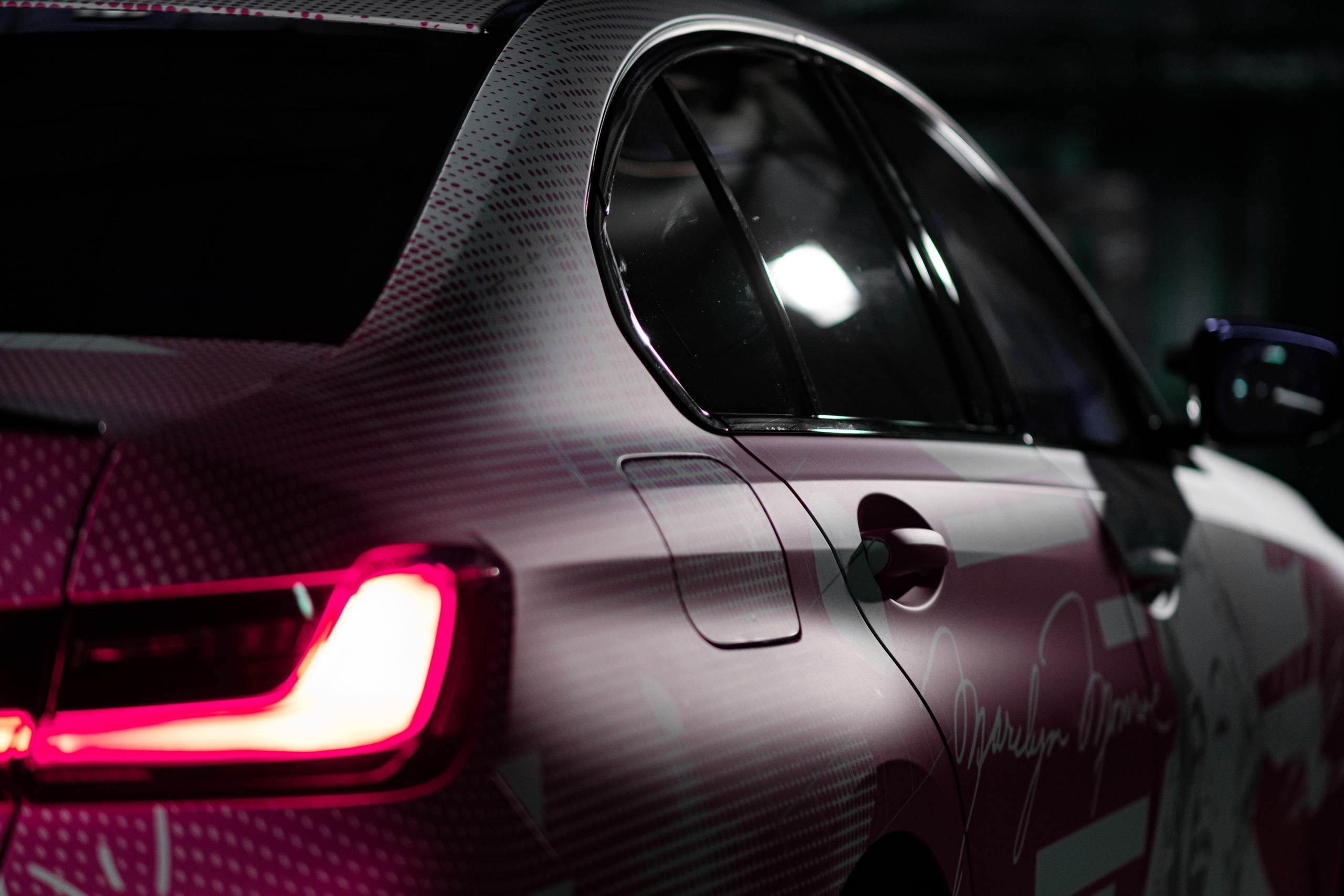 Винилография на BMW 3 G20. Студия дизайна и оклейки авто Barmaley Design