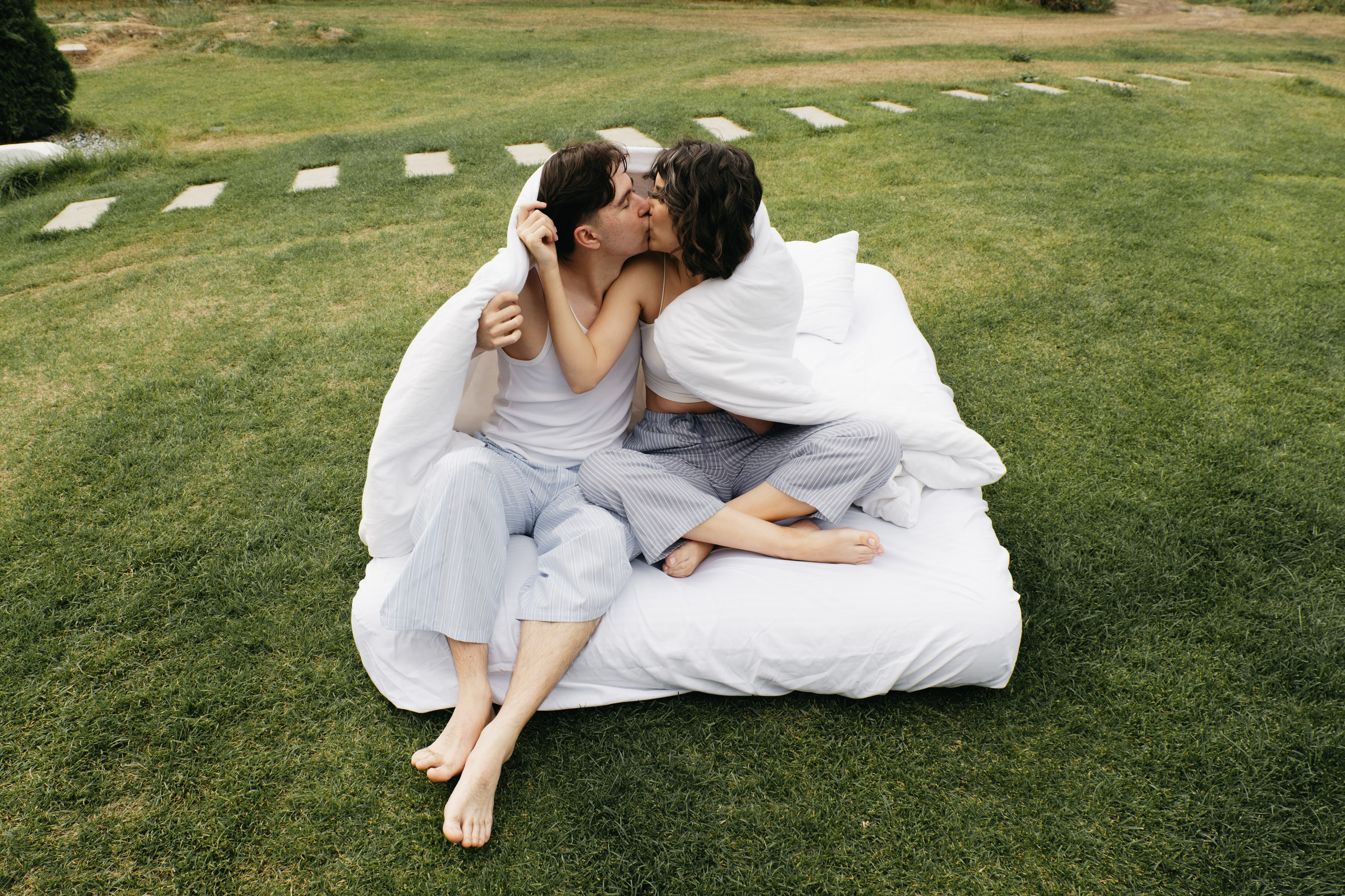 Молодые счастливые. Обо мне