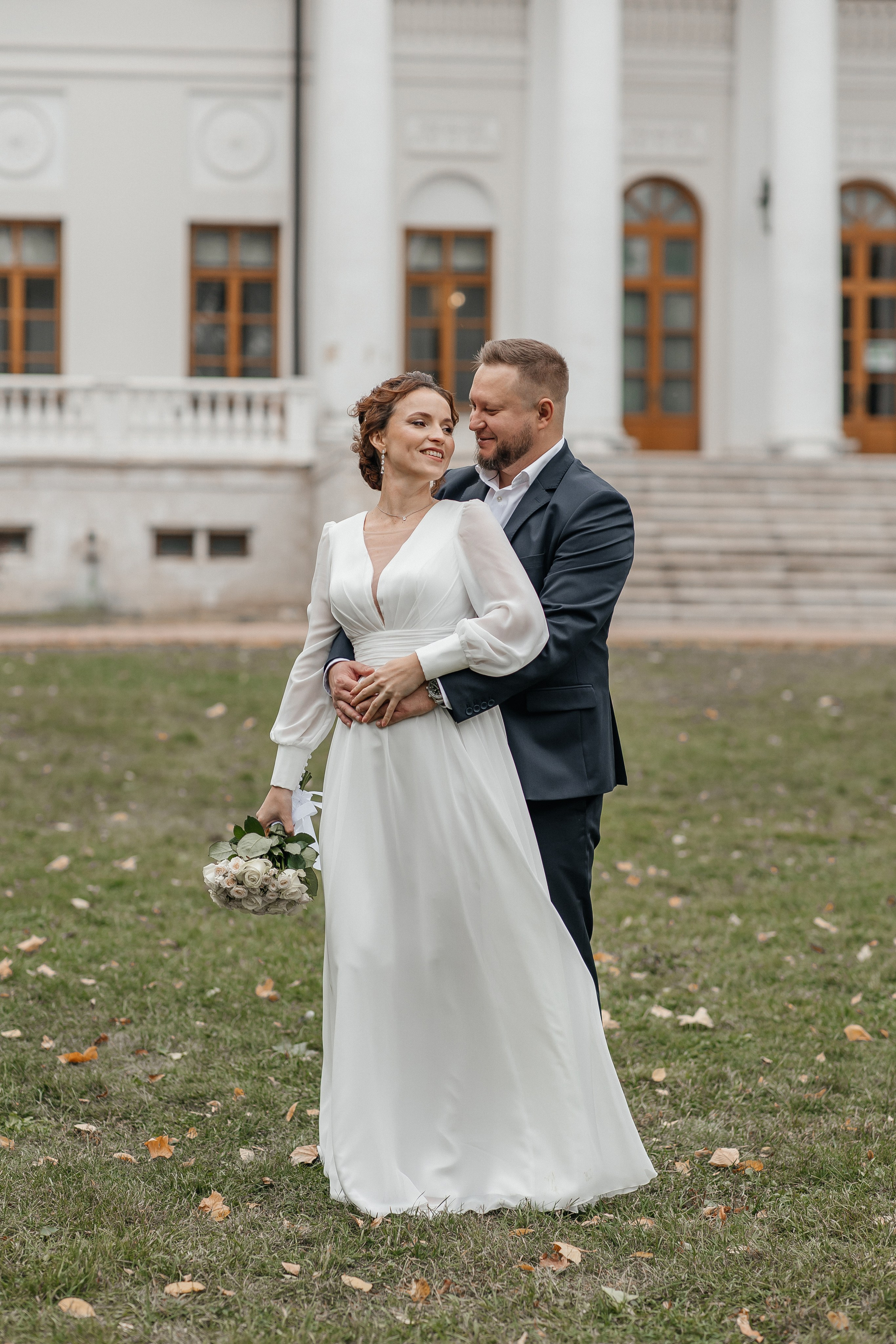 Свадебная фотосессия в Усадьбе Остафьево. Свадебный фотограф в Москве Дарья Олендарёва