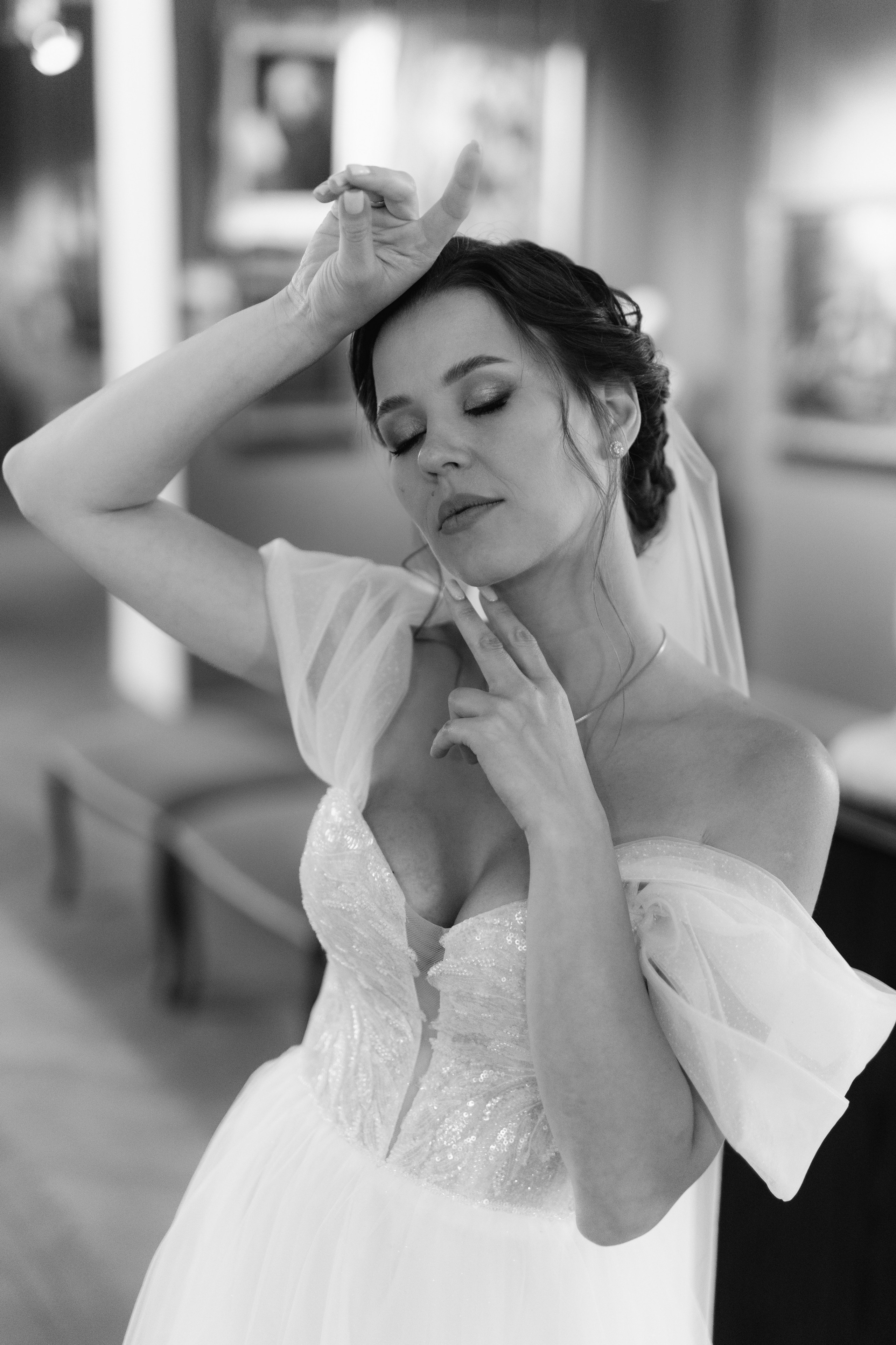 Свадебный день Яны и Максима, прогулка в лесу, Картинная галерея в Тамбове. Свадебный фотограф в Тамбове Павел Четвертков