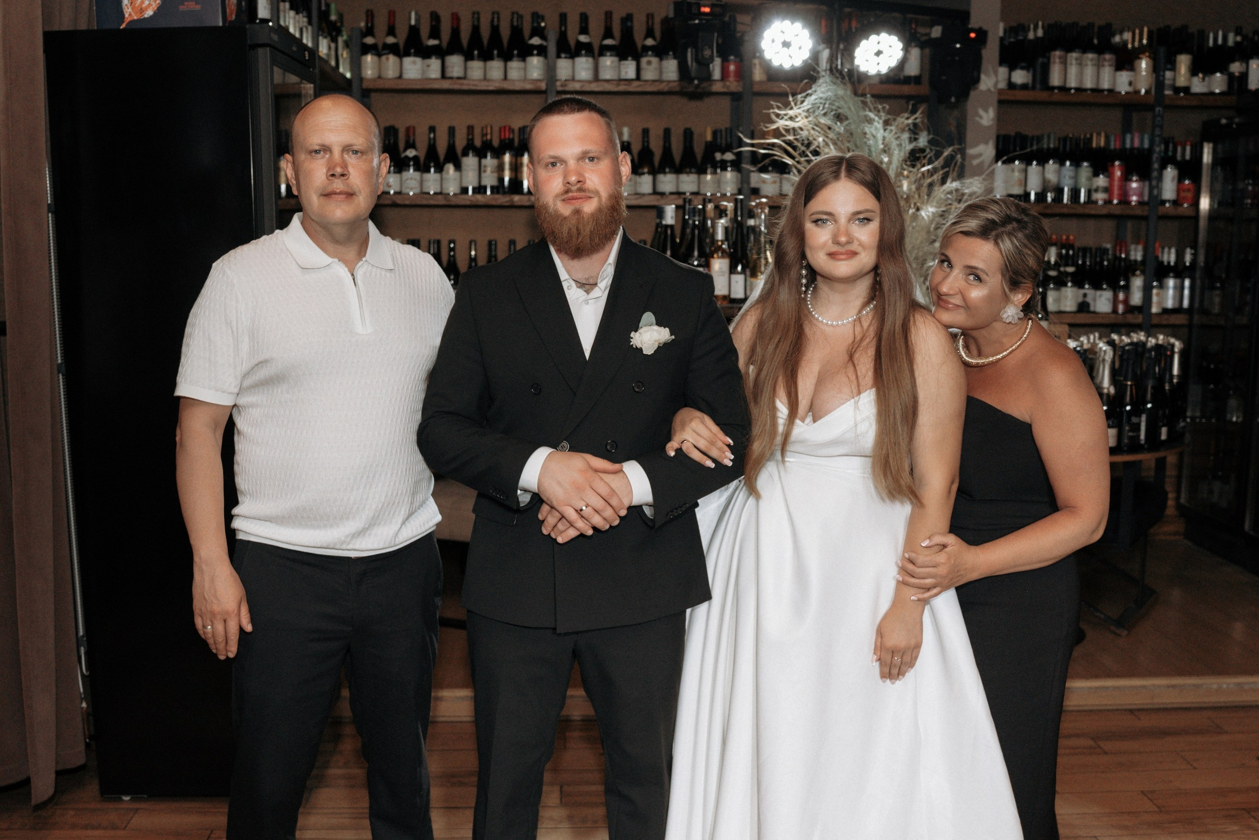 Свадьба Анастасии и Евгения, Картинная галерея, прогулка в лесу. Ресторан «Хлеб и Винотека». Свадебный фотограф в Тамбове Павел Четвертков