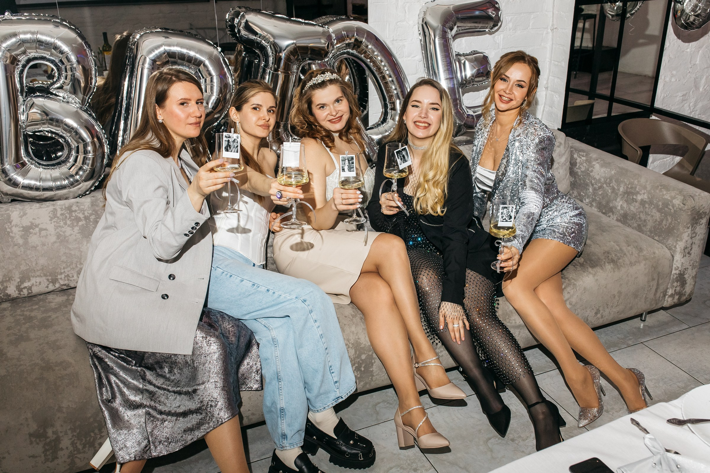 Позитивный репортажный фотограф на День Рождение, юбилей Питер