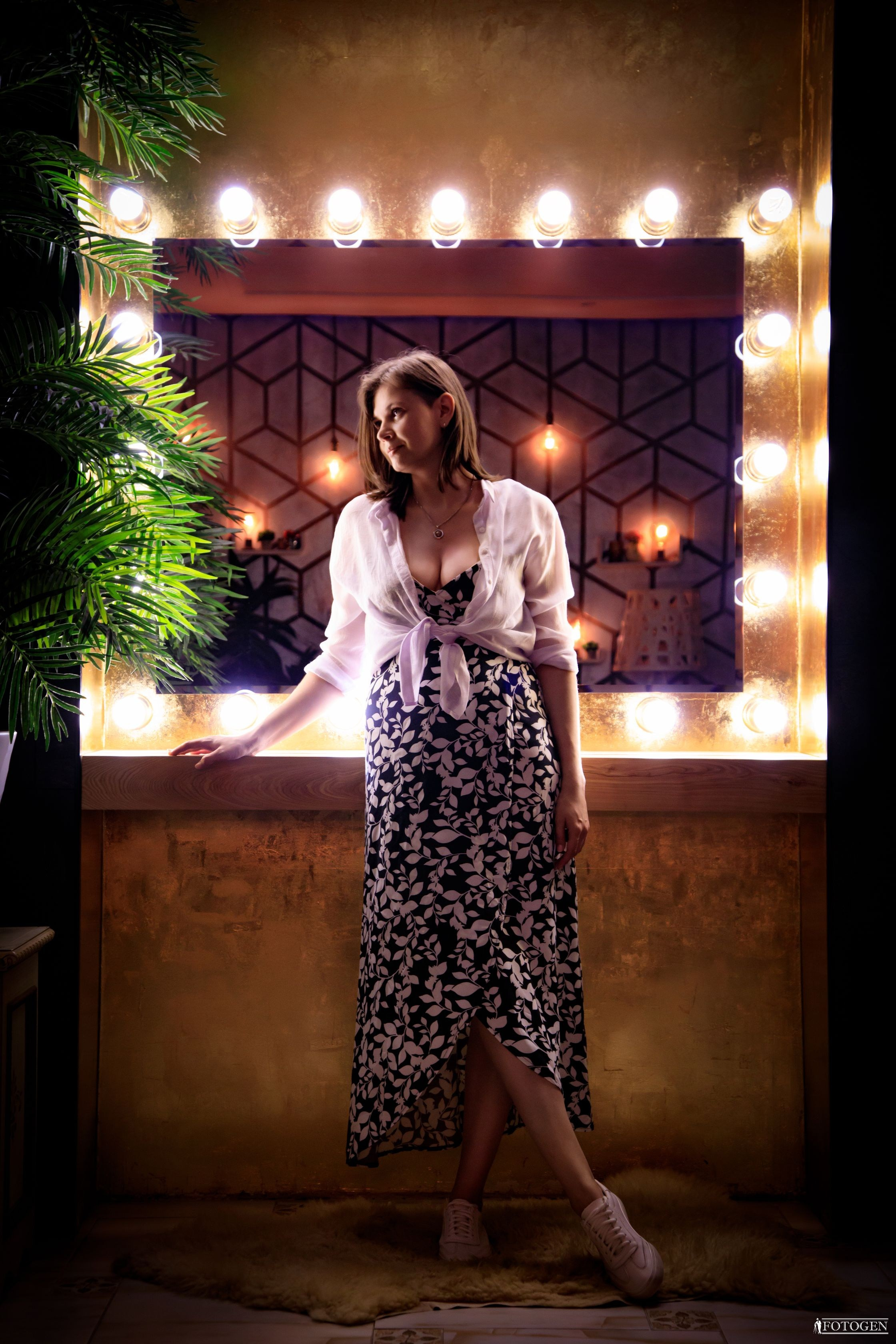 Шарм и уверенность: Индивидуальные фотосессии в Fotogen. Интерьерная фотостудия FOTOGEN г. Краснодар