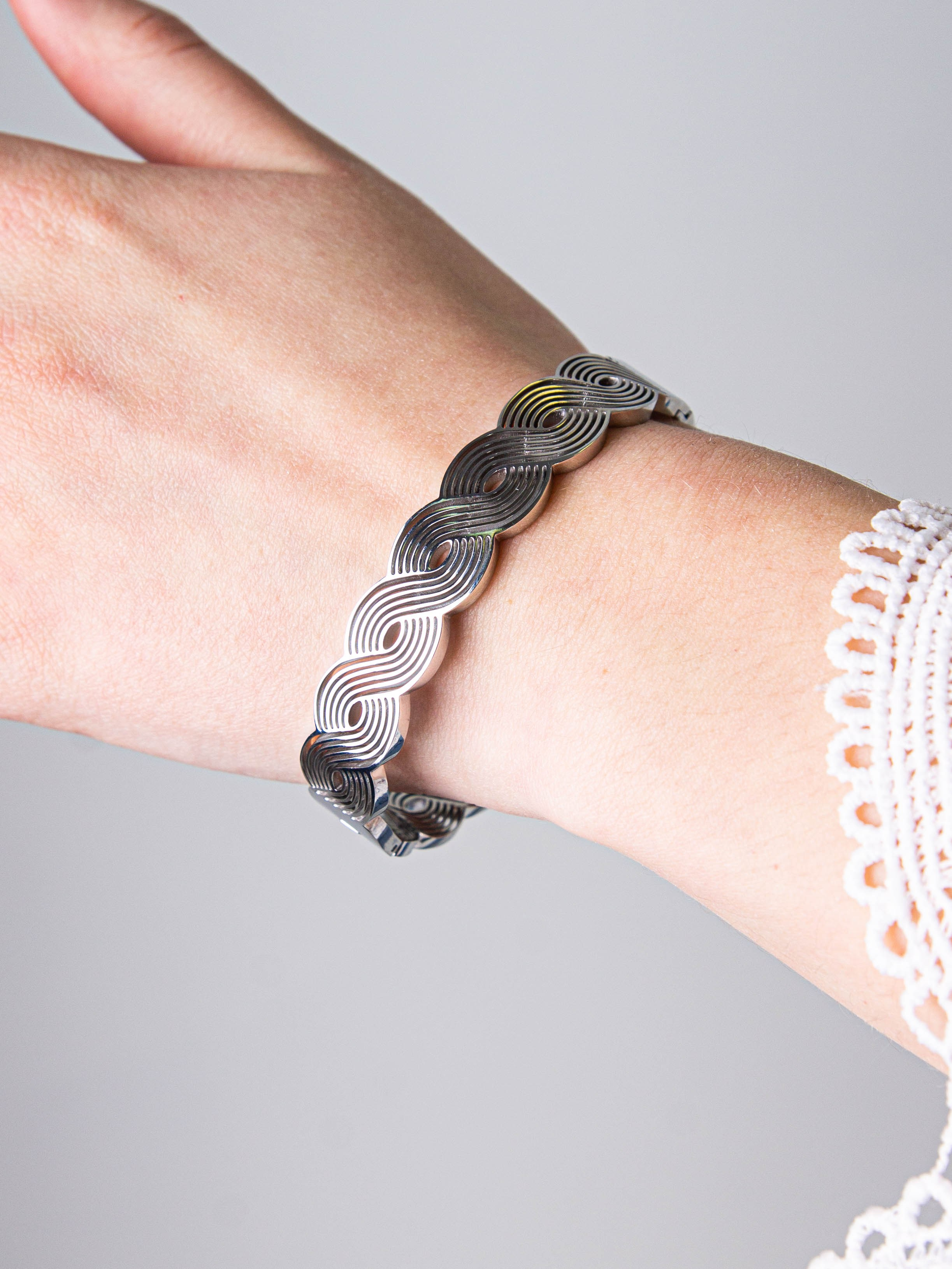 Бижутерия — браслеты. «Матрица»