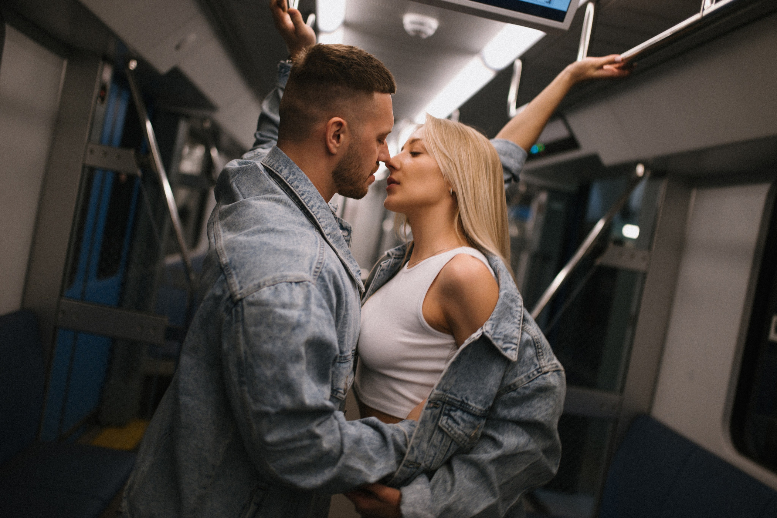 Пройдусь мурашками прямо по нам…. Свадебный фотограф в Минске и Санкт-Петербурге Вероника Аксенова