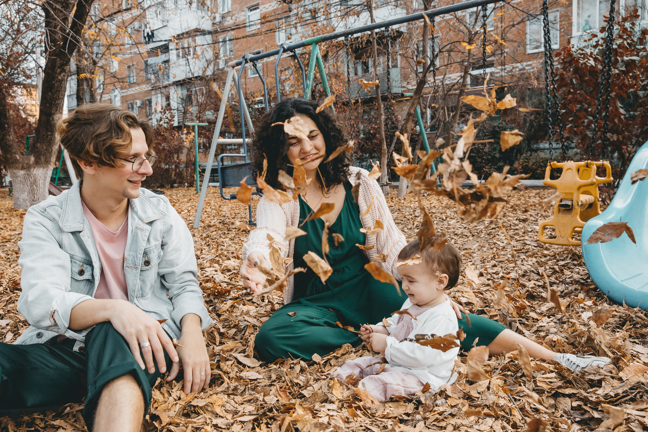 Листья. Осень. Свадебный и семейный фотограф Харольцева Наталья