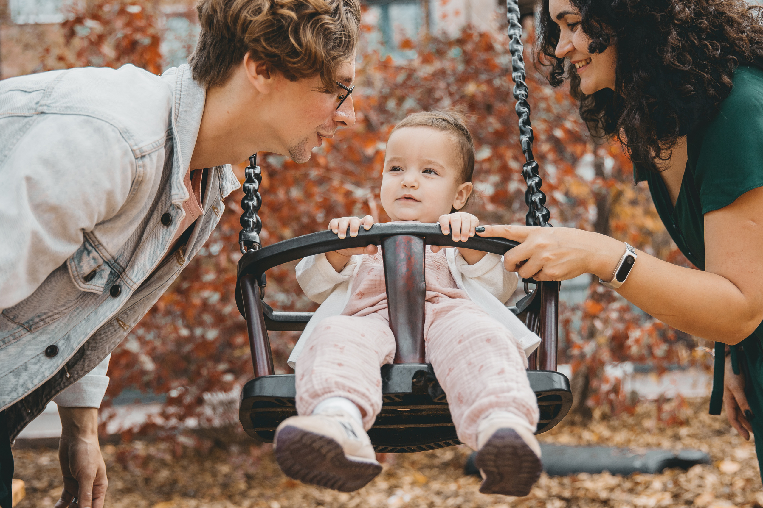 Листья. Осень. Свадебный и семейный фотограф Харольцева Наталья