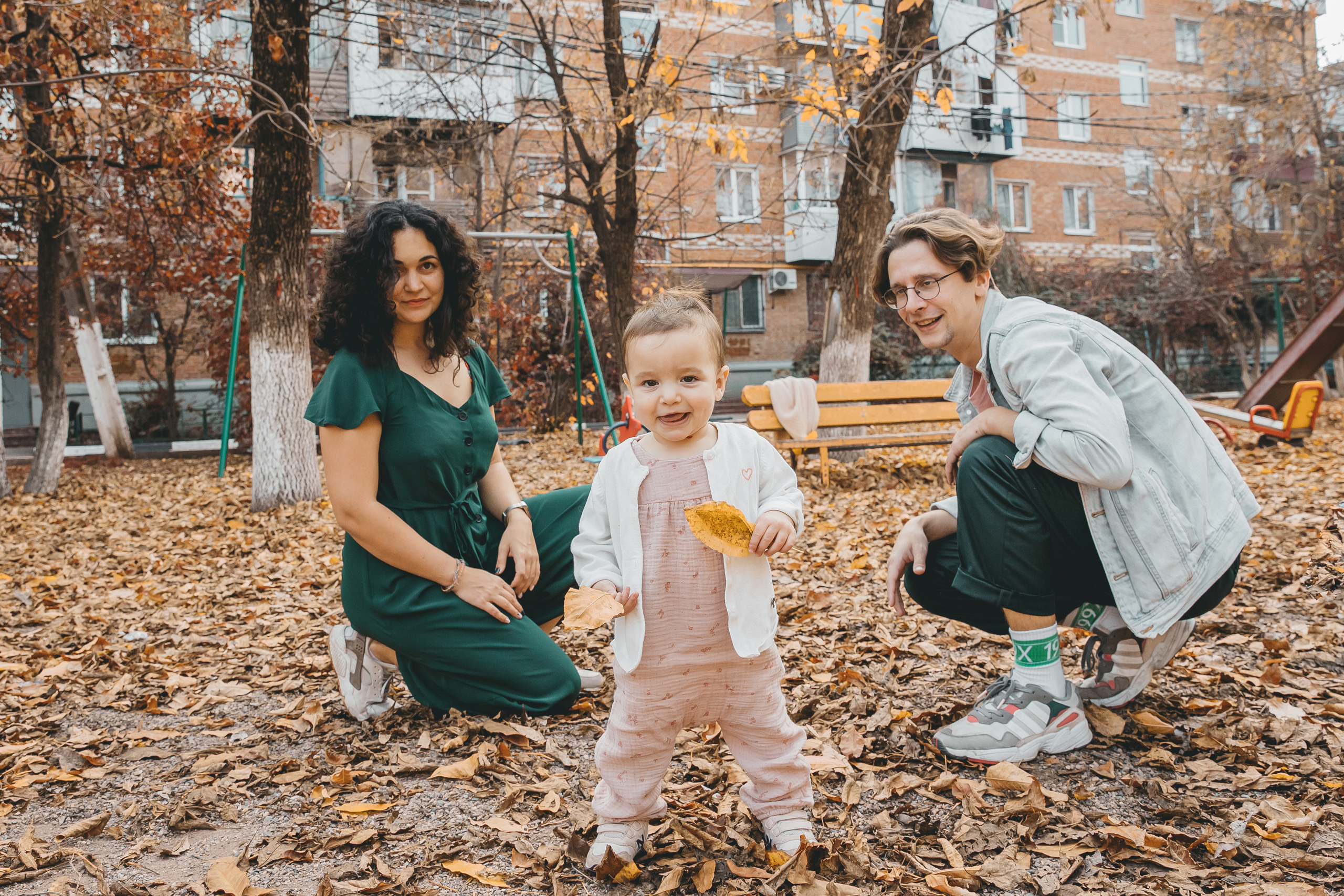 Листья. Осень. Свадебный и семейный фотограф Харольцева Наталья