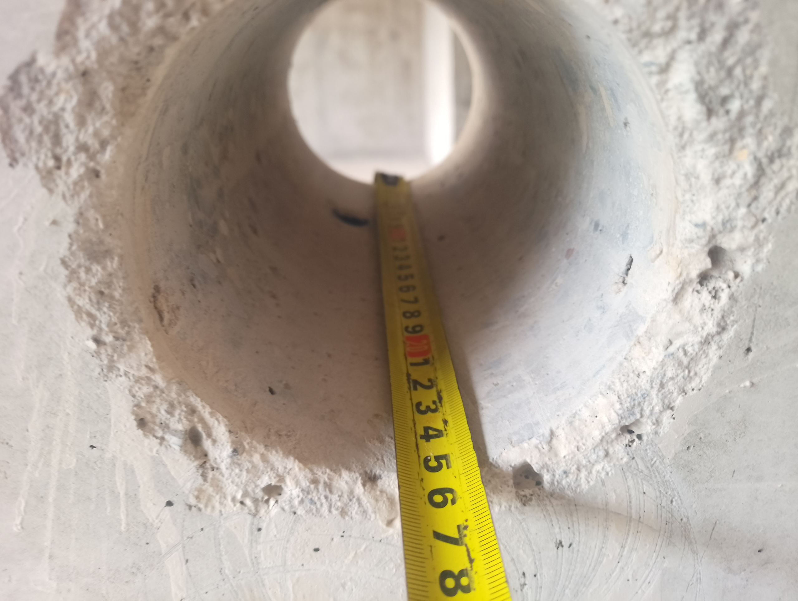 Поиск внутренних дефектов в бетоне монолитного железобетонного пилона ультразвуковым  эхометодом (метод ультразвуковой эхо-томографии).