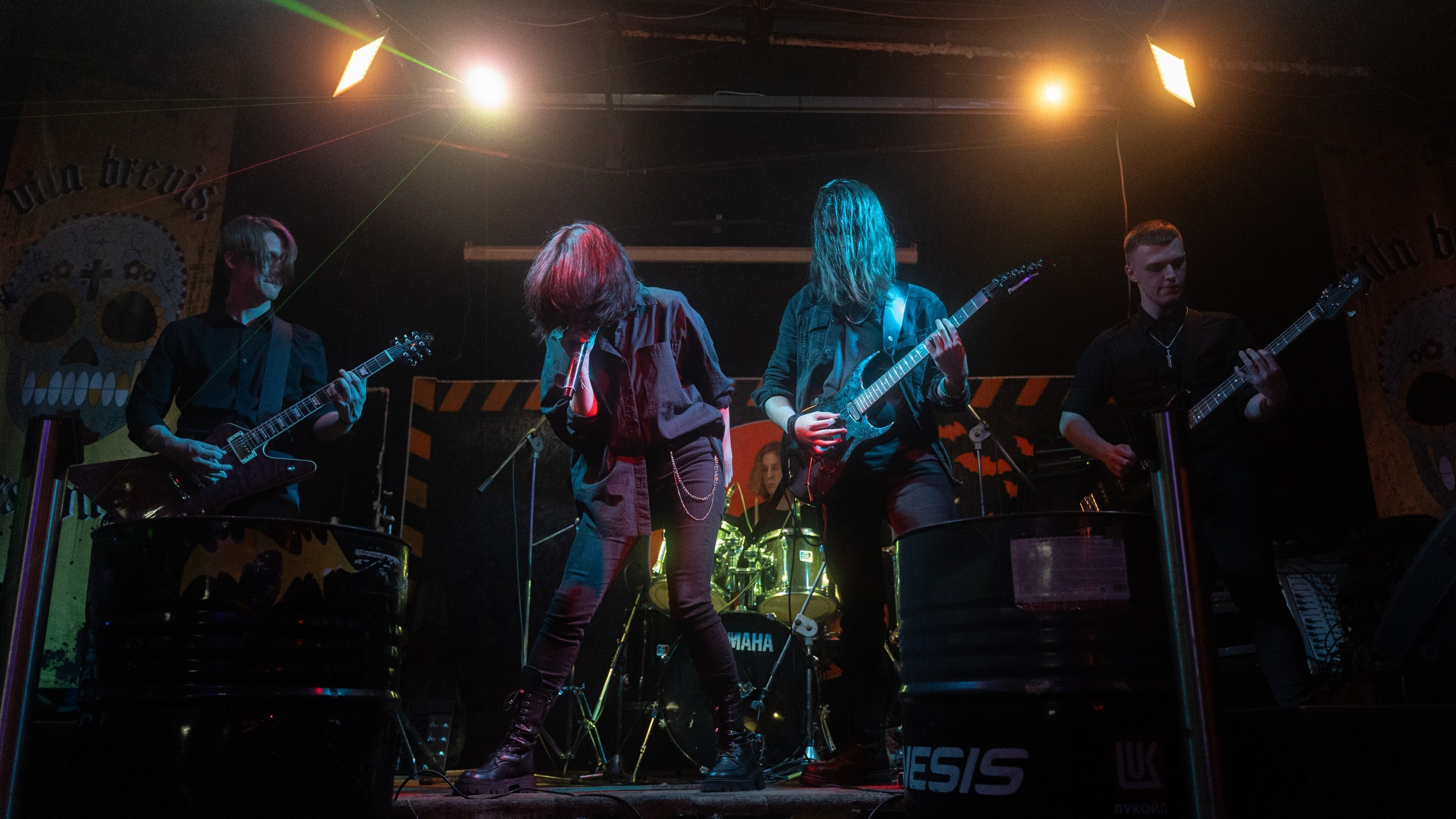 Фотосессия для группы музыкантов в Сочинском рок клубе,