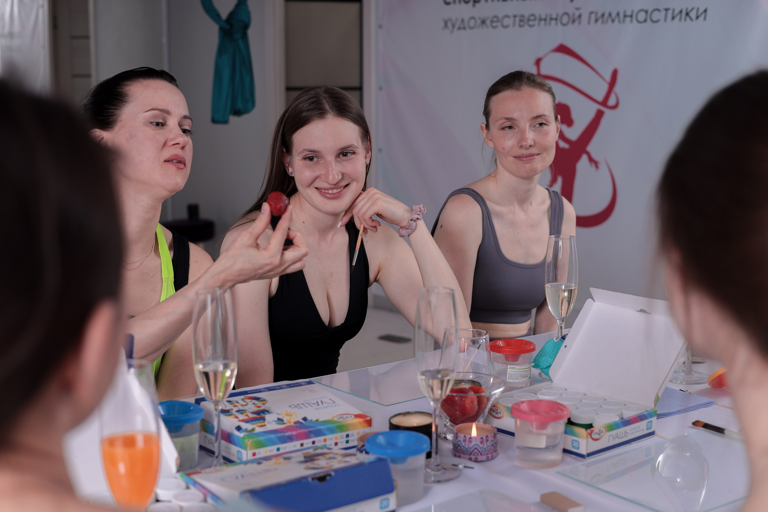 Арт-терапия + аэройога. Фотограф Надршина Лилия