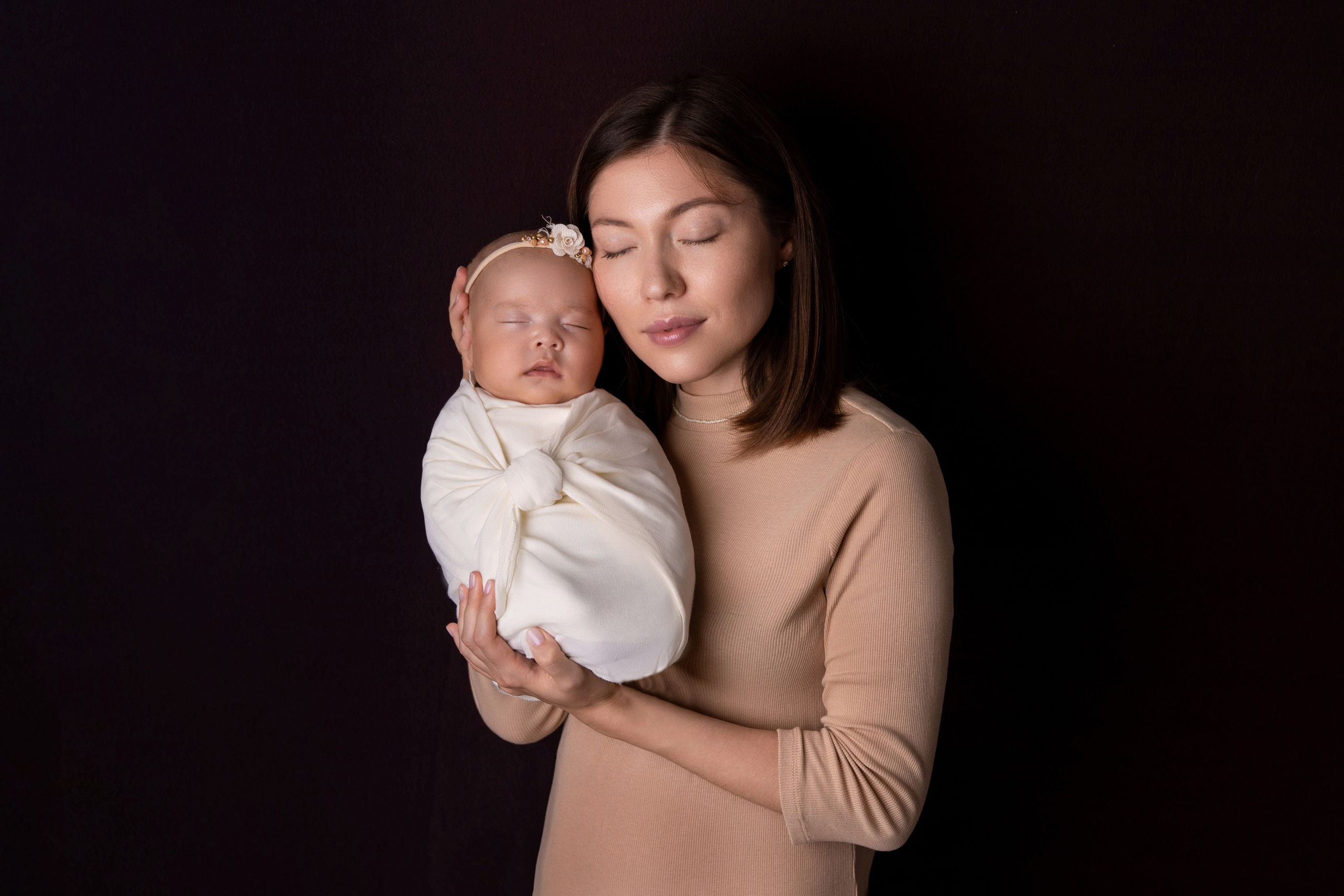 Фото с родителями/Макроснимки. Фотограф новорожденных Оренбург и свадебный фотограф Оренбург
