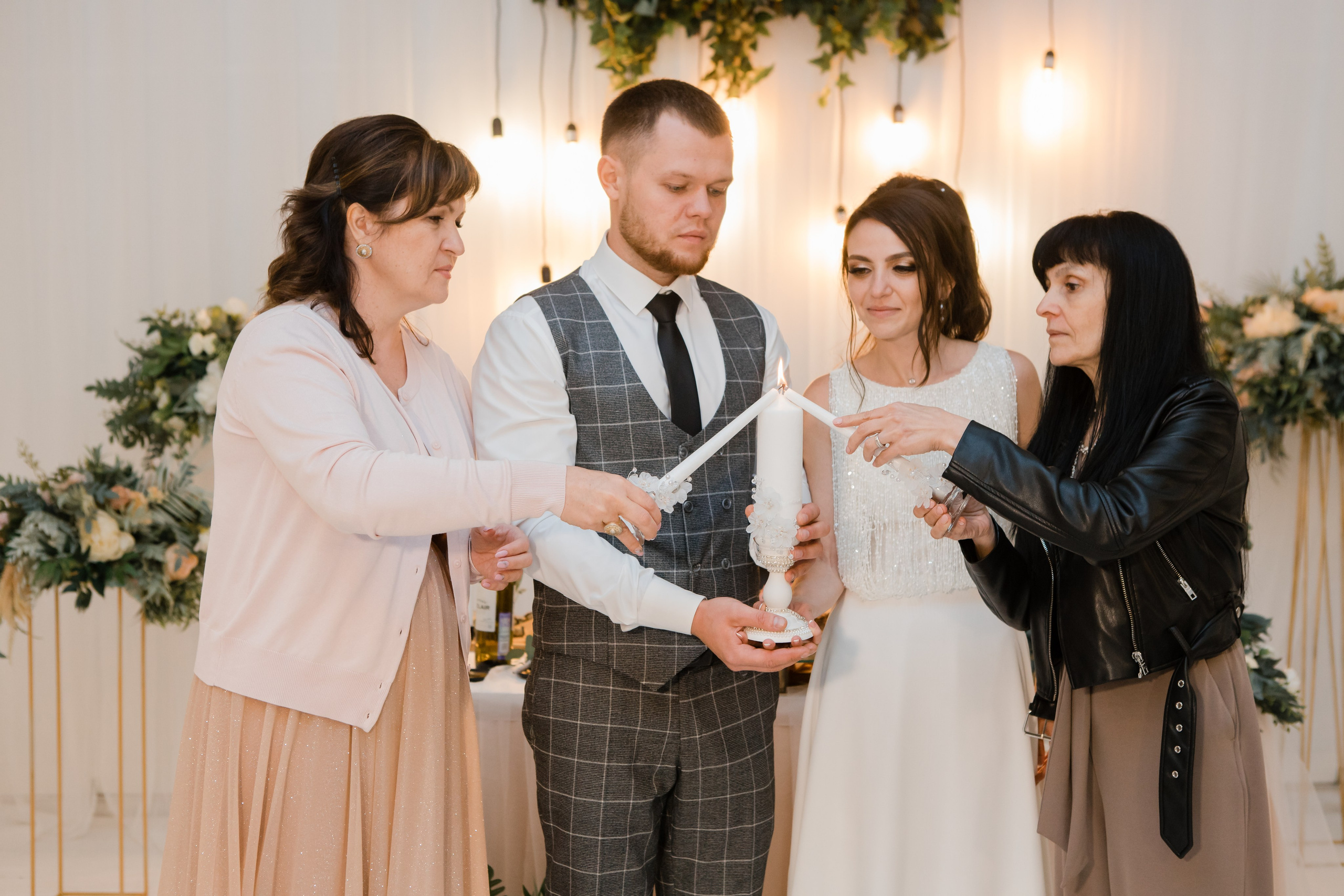 Свадебная фотосессия Сергея и Татьяны. Наша свадебная сказка. Видеосъемка и фотосъемка свадеб. Фотограф и оператор на свадьбу. Видеосъемка подкастов, собственная видео-фотостудии. Предметная фотосъемка