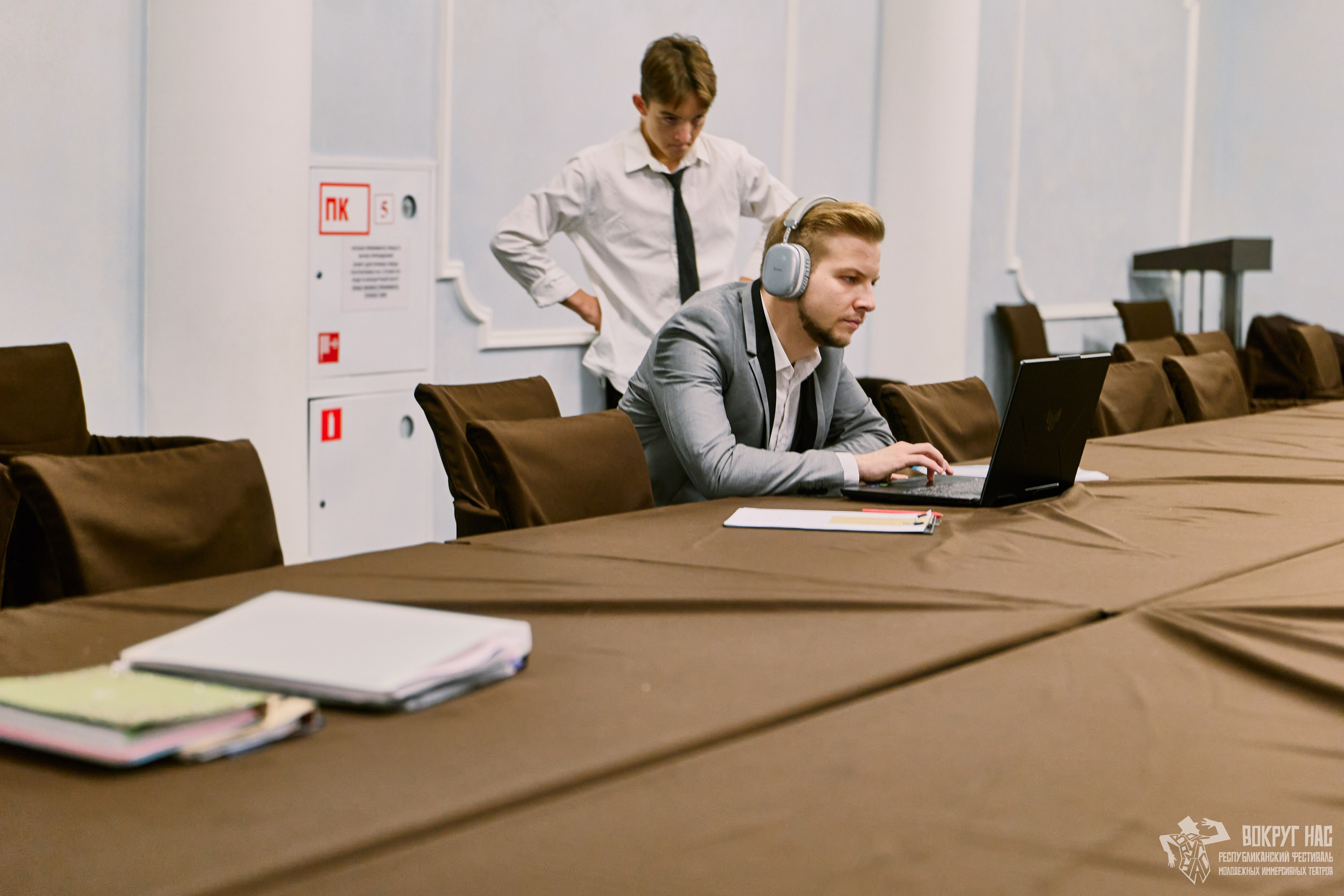 Вокруг Нас — Съёмка иммерсивного театра | Фотограф Казань. Фотограф Халитов Фидаиль — Казань | Мероприятия, Портреты, Репортажи