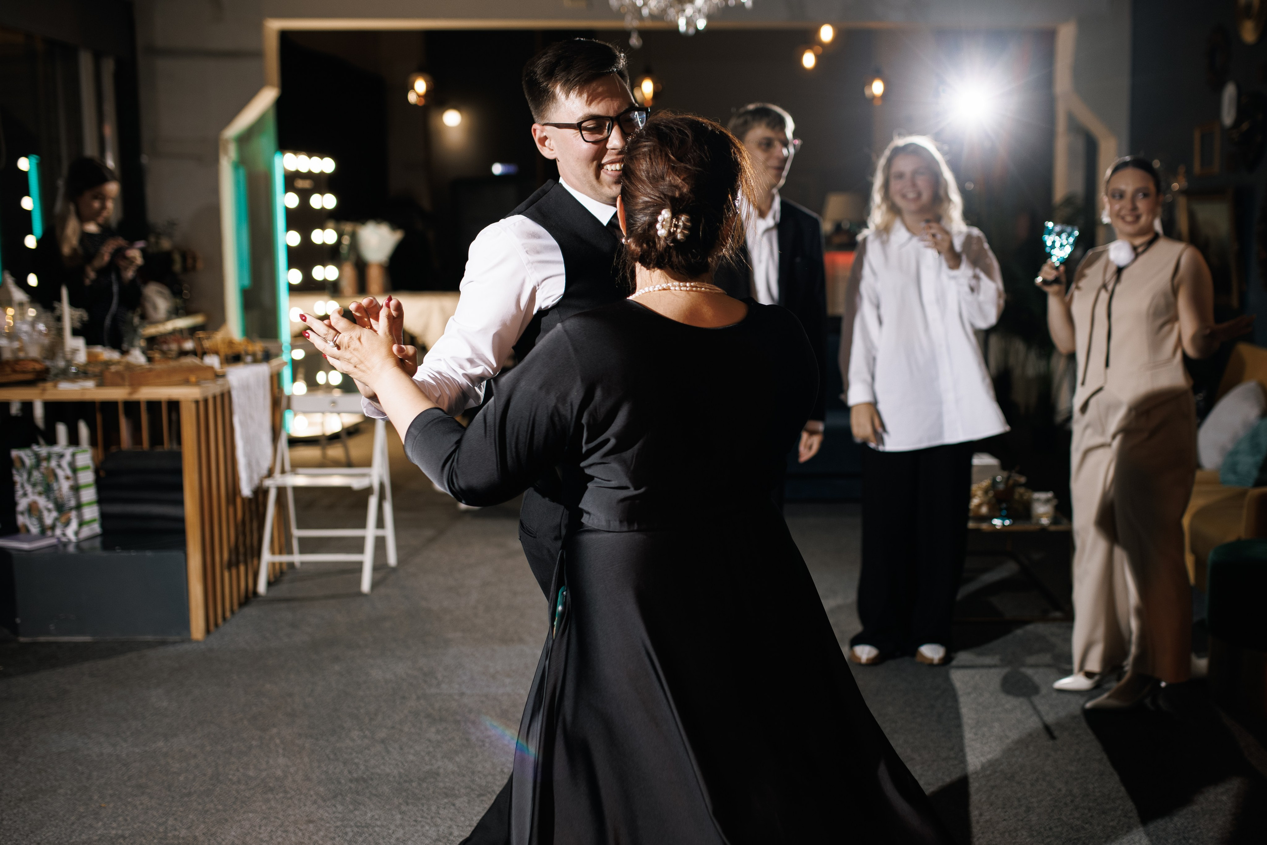 Цветочное настроение. Свадебный и семейный фотограф в Москве Julia Juice