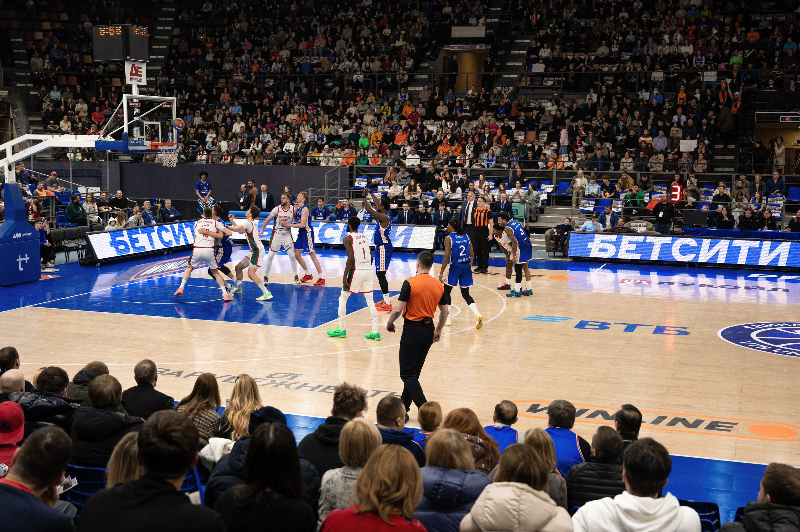 БЕТСИТИ ПАРМА — Локомотив-Кубань. Репортажный фотограф