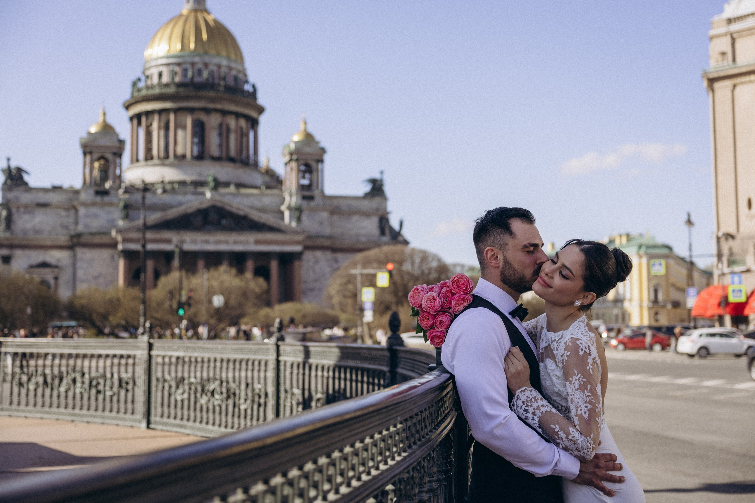 Свадебная прогулка на Исаакиевском соборе. Семейный фотограф в Санкт-Петербурге Екатерина Васильева