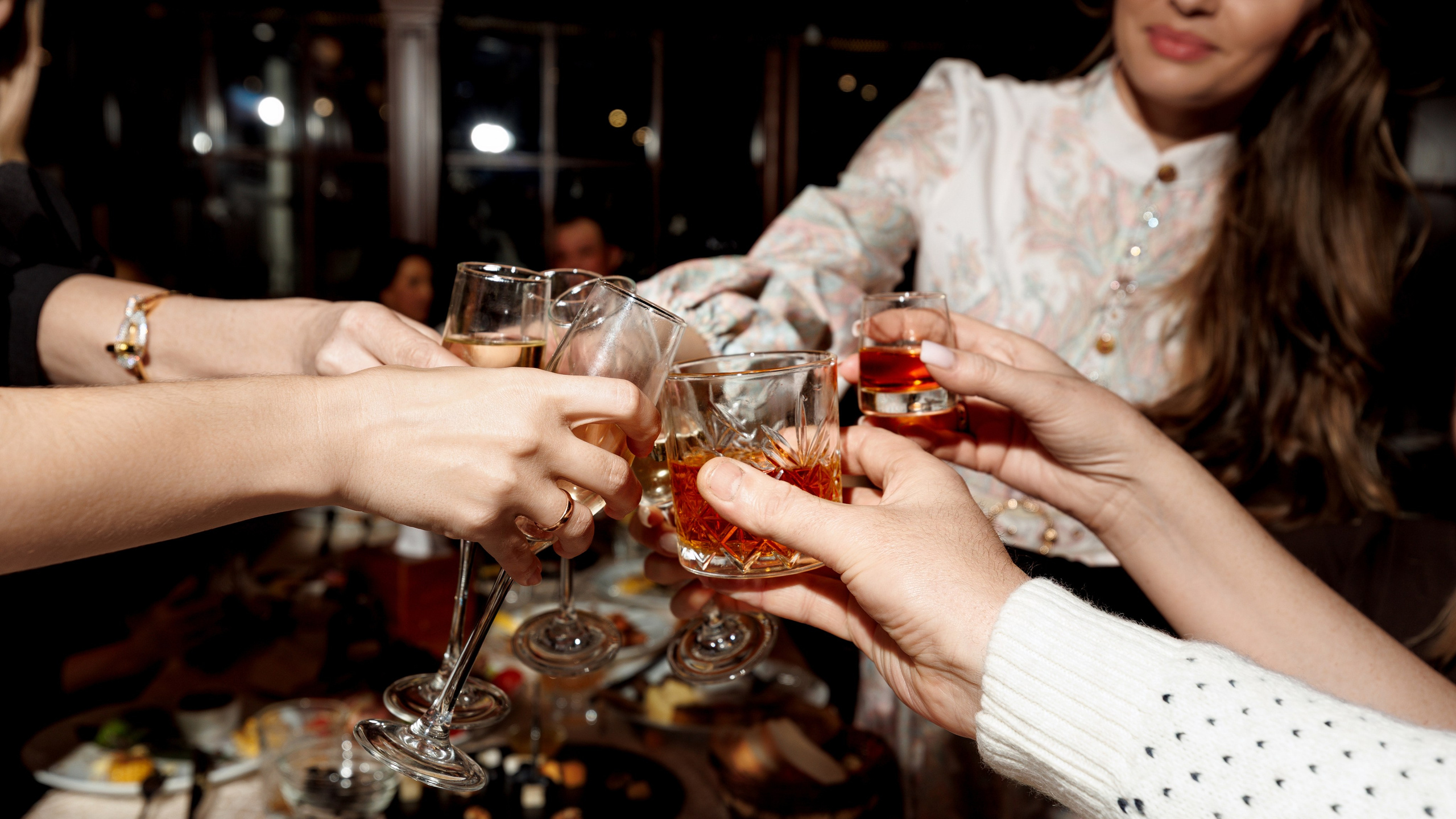 Сергей и Алена (банкет). Свадебный и семейный фотограф Александр Волосник