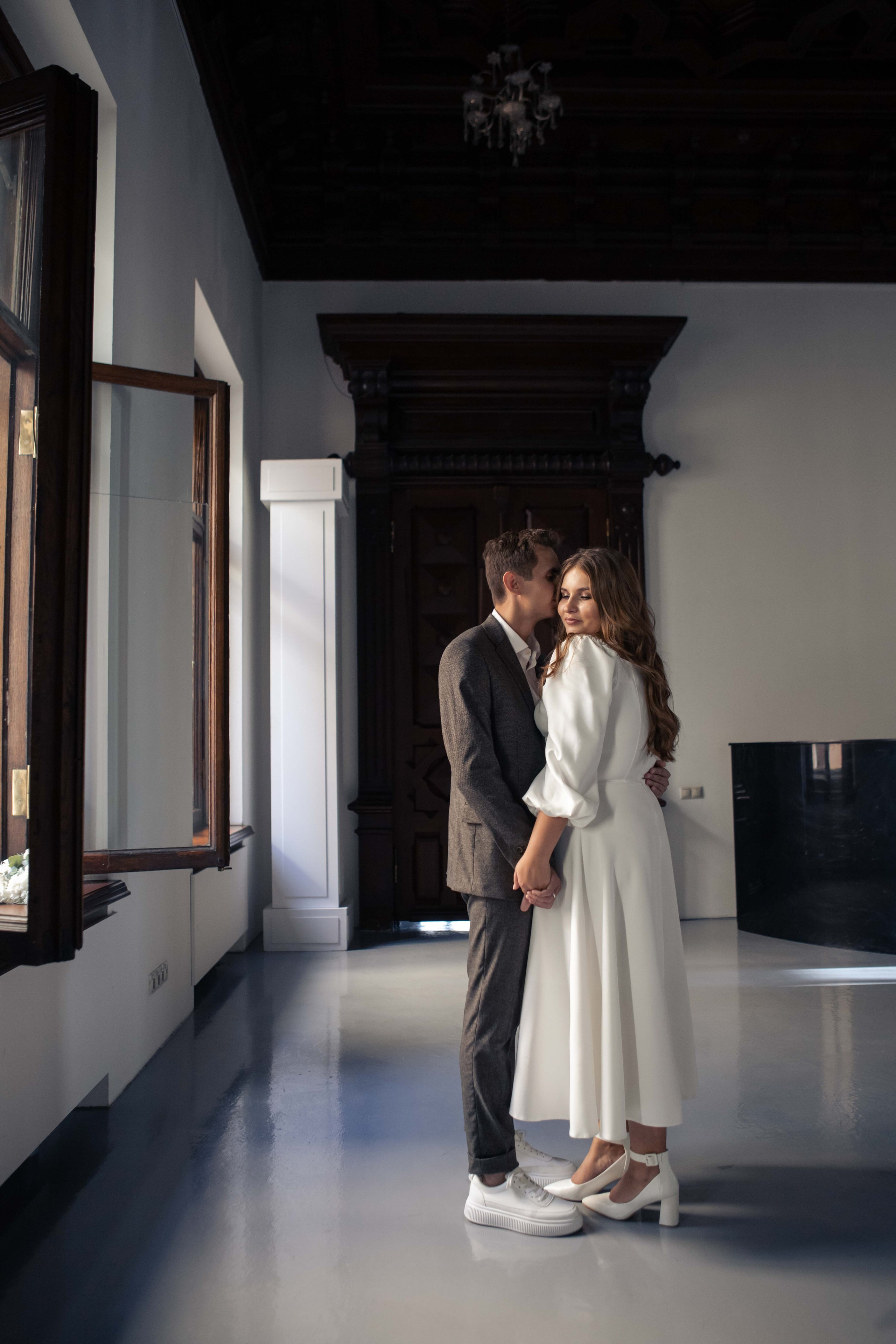 Свадебная фотосессия в Москве в отеле. Фотограф Валерия Горбунова Подольск Бутово Видное Щербинка