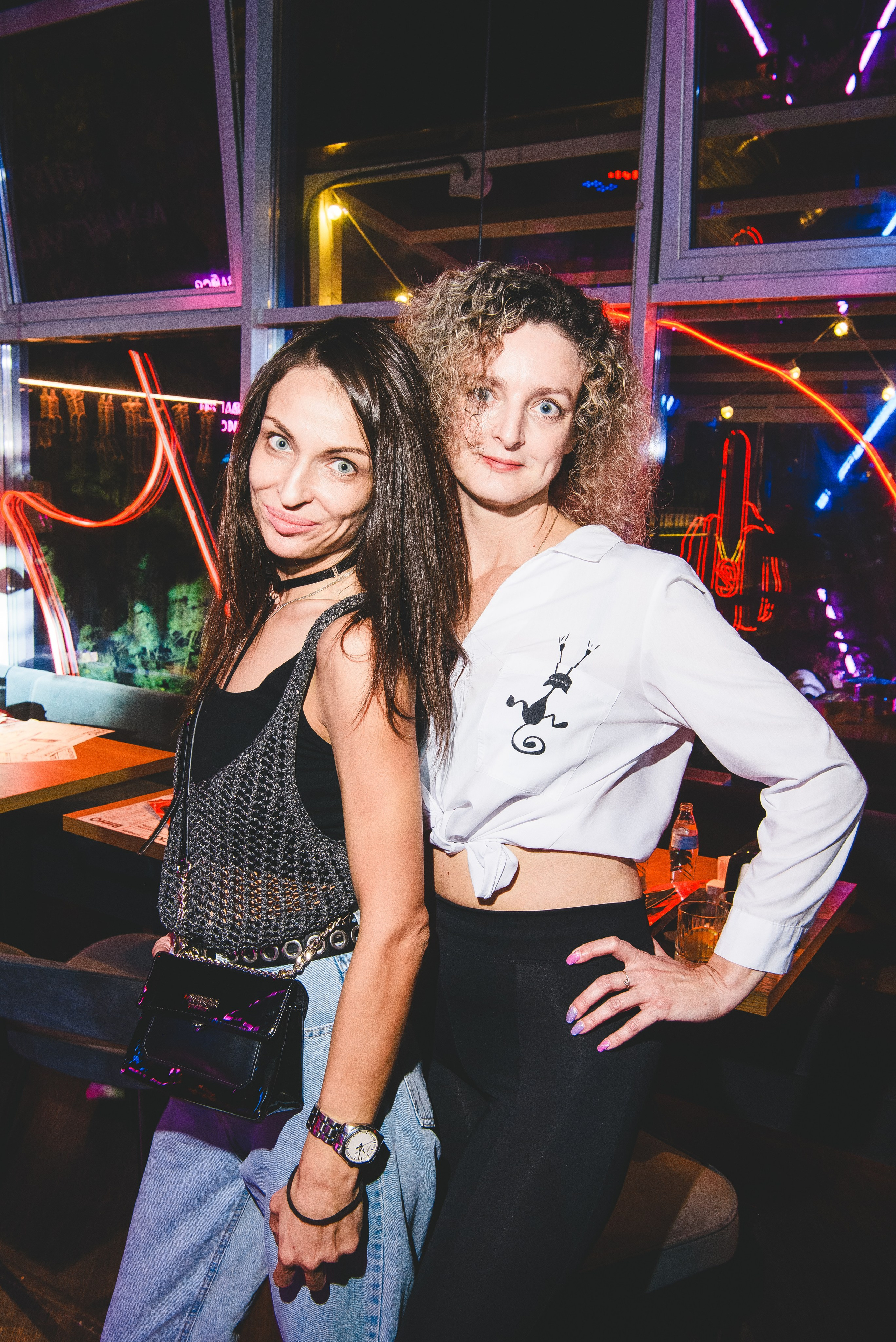 Фотоотчёты о вечеринках для НеБар Волгоград. Или стиль «пьяный фотограф». Фотограф в Волгограде и Волжском Александр Горбань