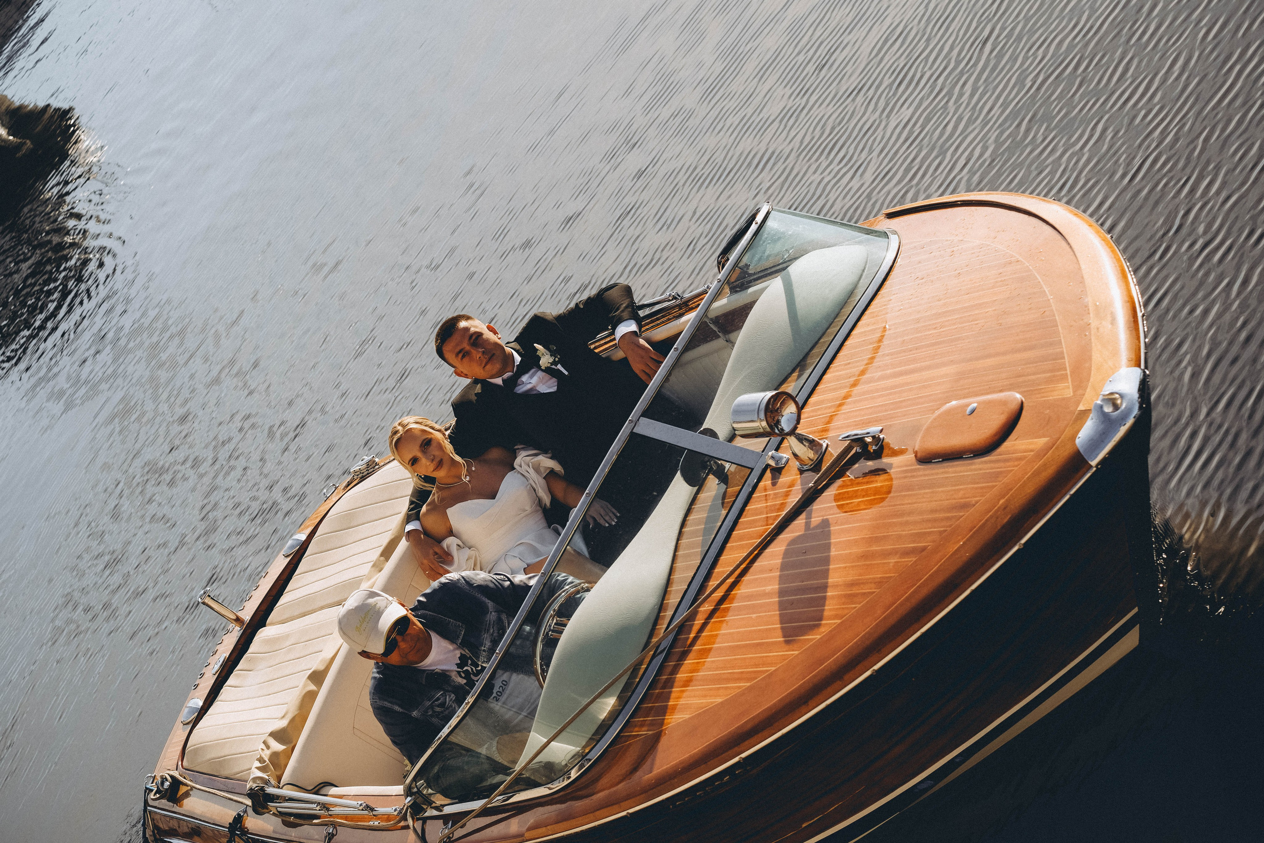 СВАДЕБГНАЯ ПРОГУЛКА ПО КАНАЛ САНКТ-ПЕТЕРБУРГА НА КАТЕРЕ. Профессиональный фотограф, Санкт-Петербург — Виктория Богомолова