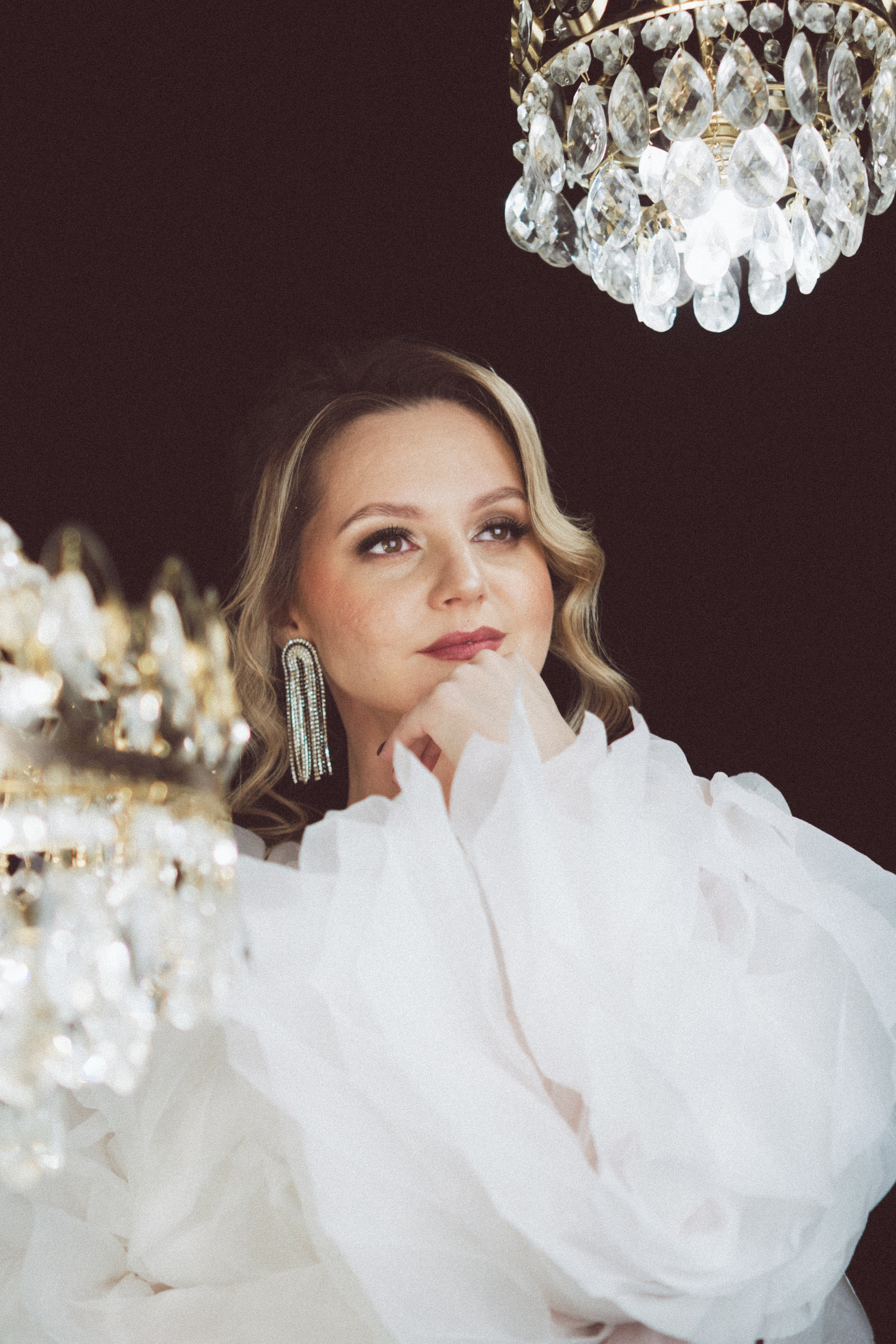 НОВОГОДНЯЯ ФОТОСЕСИИЯ В СТУДИИ ДЛЯ ДЕВУШКИ И ПРОГУЛКА ПО ЧЕРНЫШЕВСКОЙ. Профессиональный фотограф, Санкт-Петербург — Виктория Богомолова