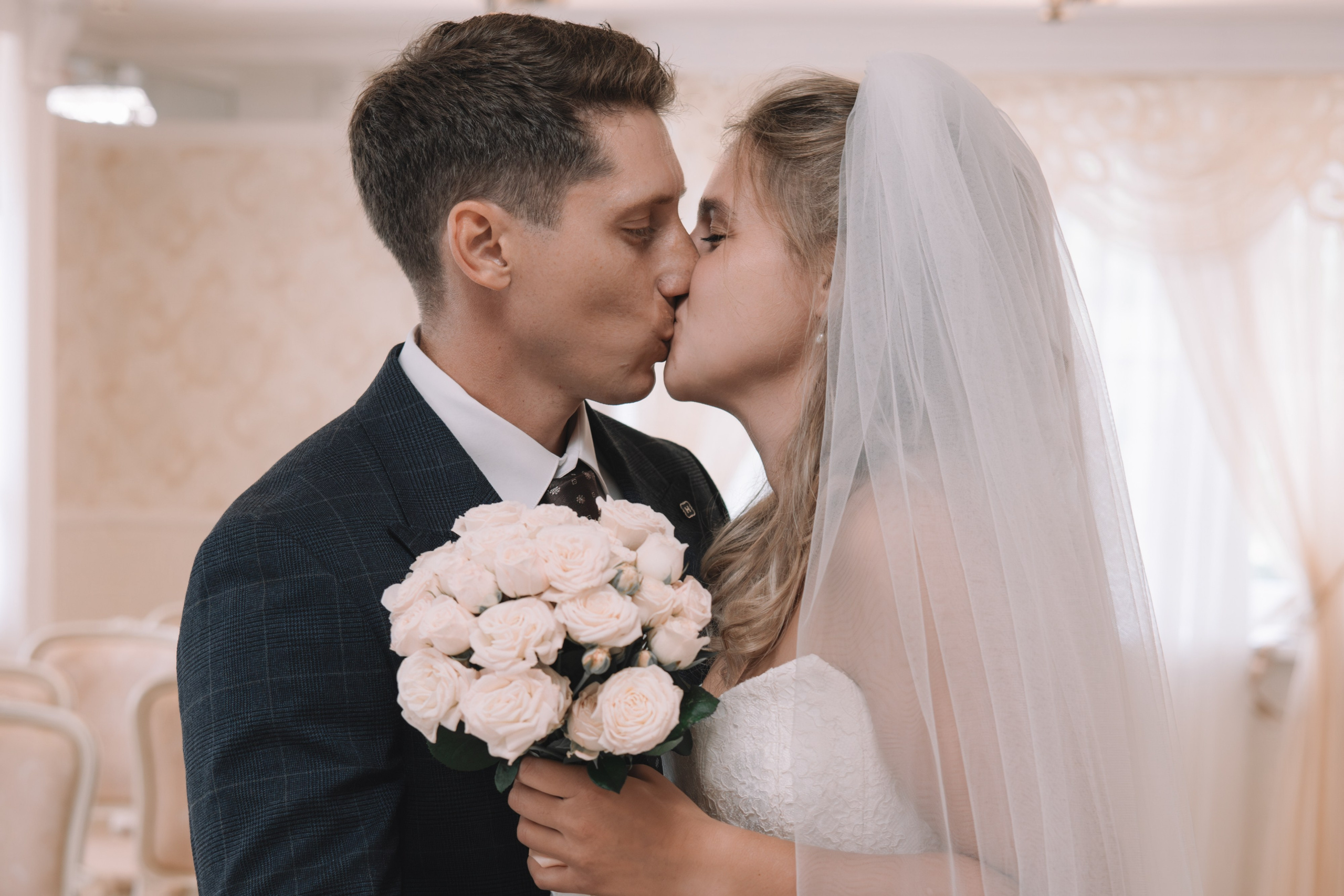 Анна и Евгений|Петергоф. Семейный фотограф в Санкт-Петербурге. Запечатление мгновений и ярких воспоминаний в Вашей жизни