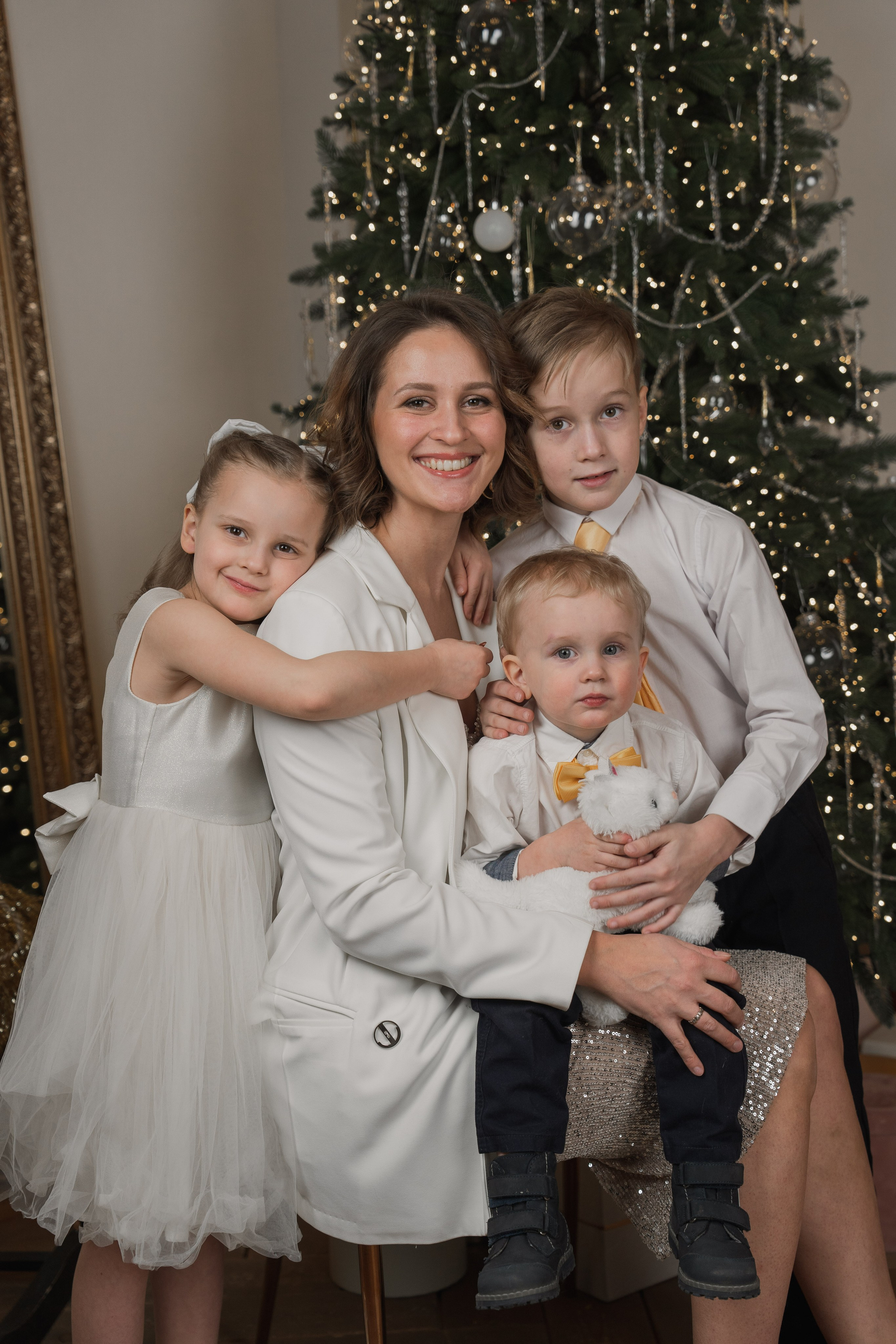 Новогодняя фотосессия большой семьи в студии. Семейный фотограф Екатеринбург Татьяна Девятых