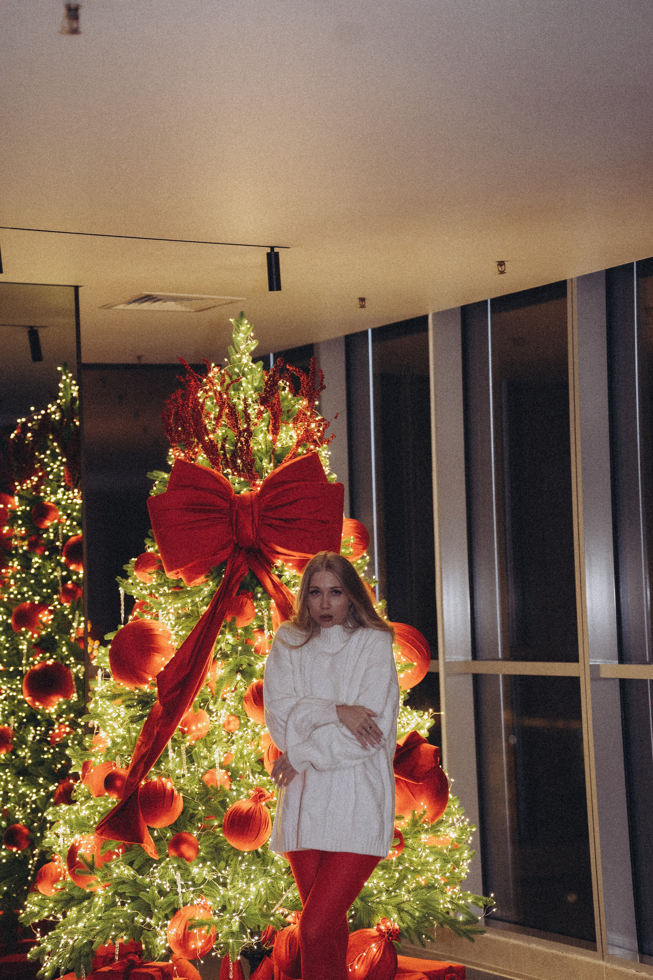 ФОТОСЕССИЯ К НОВОМУ ГОДУ В СТУДИИ С ЕЛОЧКОЙ КРАСИВЫЙ ОБРАЗ. Профессиональный фотограф, Санкт-Петербург — Виктория Богомолова